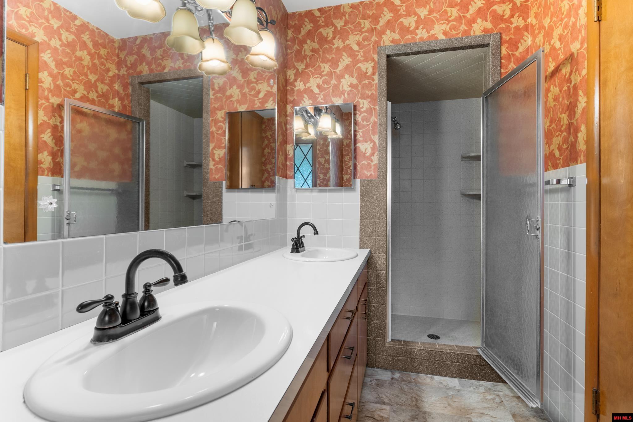 19 DOGWOOD LANE Lakeview, AR 72642