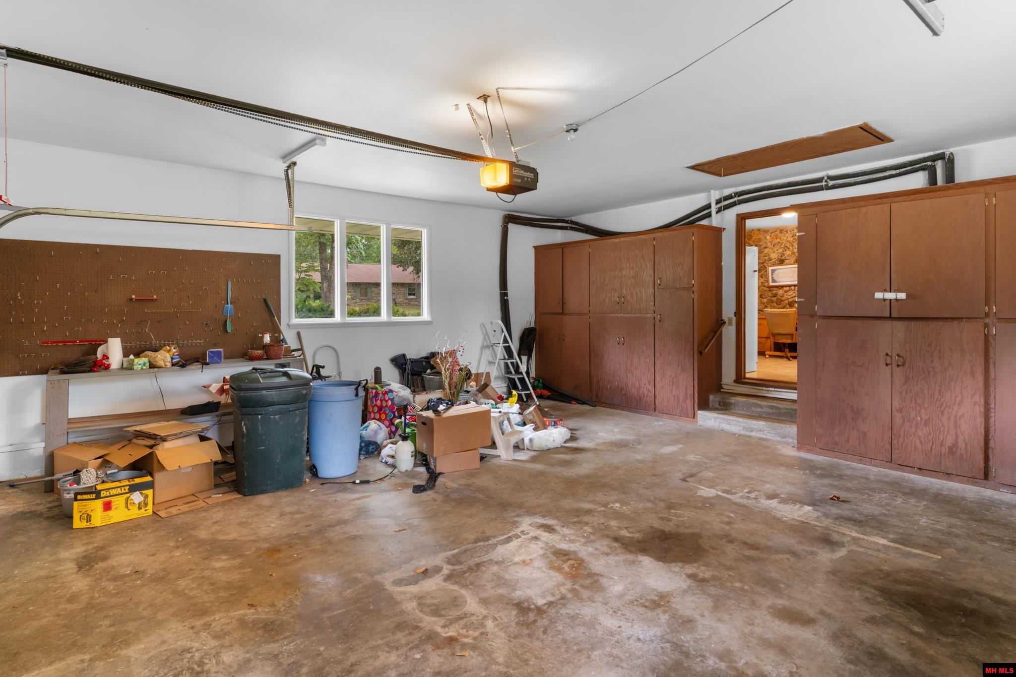 19 DOGWOOD LANE Lakeview, AR 72642