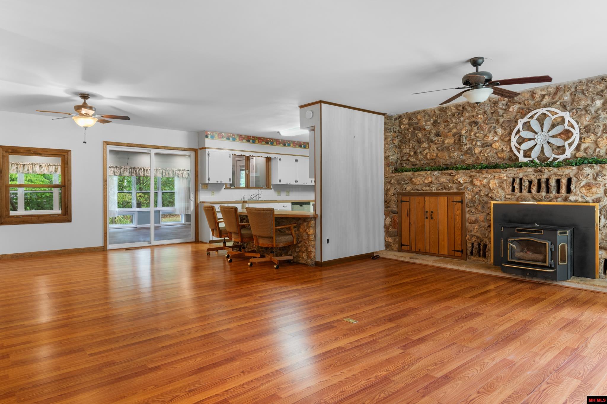 19 DOGWOOD LANE Lakeview, AR 72642