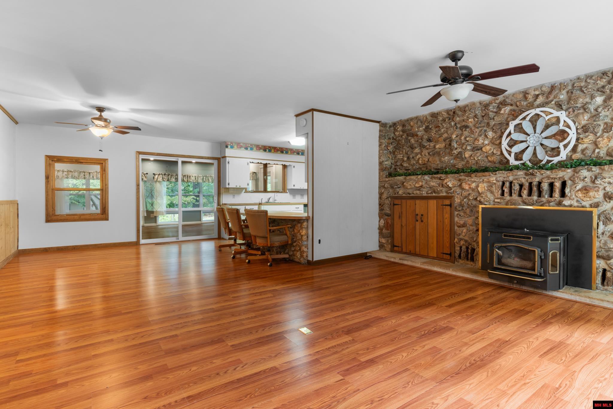 19 DOGWOOD LANE Lakeview, AR 72642