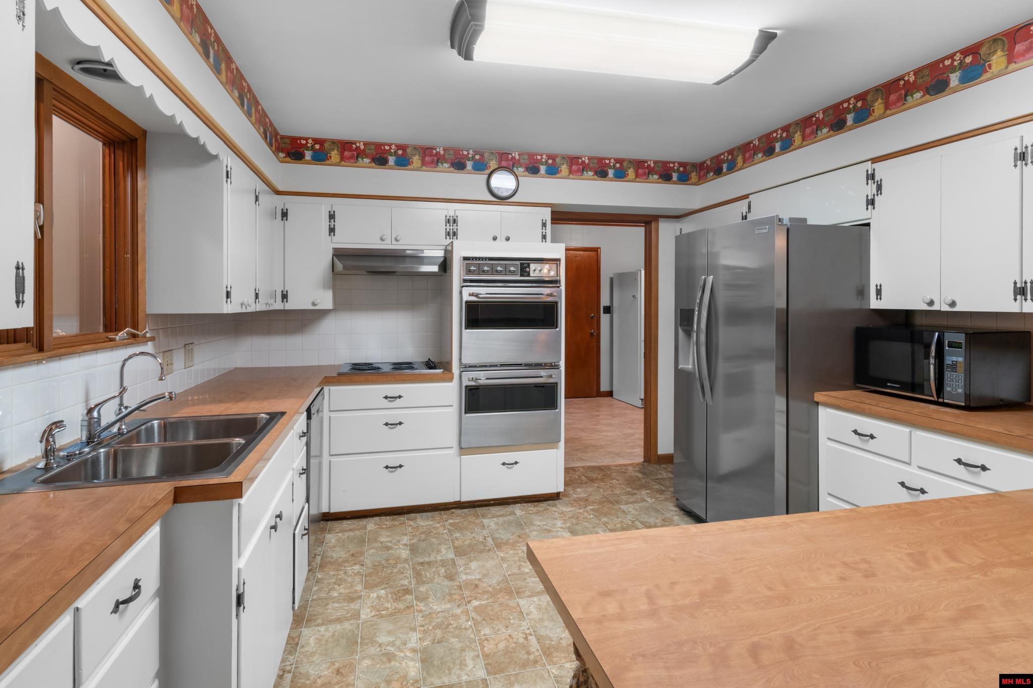 19 DOGWOOD LANE Lakeview, AR 72642