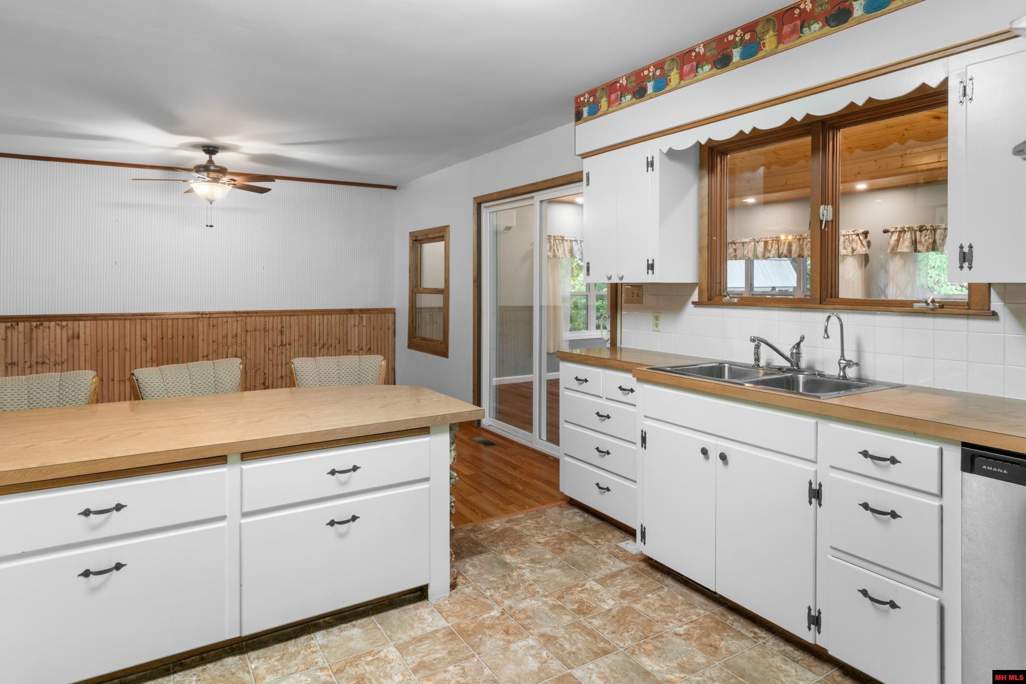 19 DOGWOOD LANE Lakeview, AR 72642