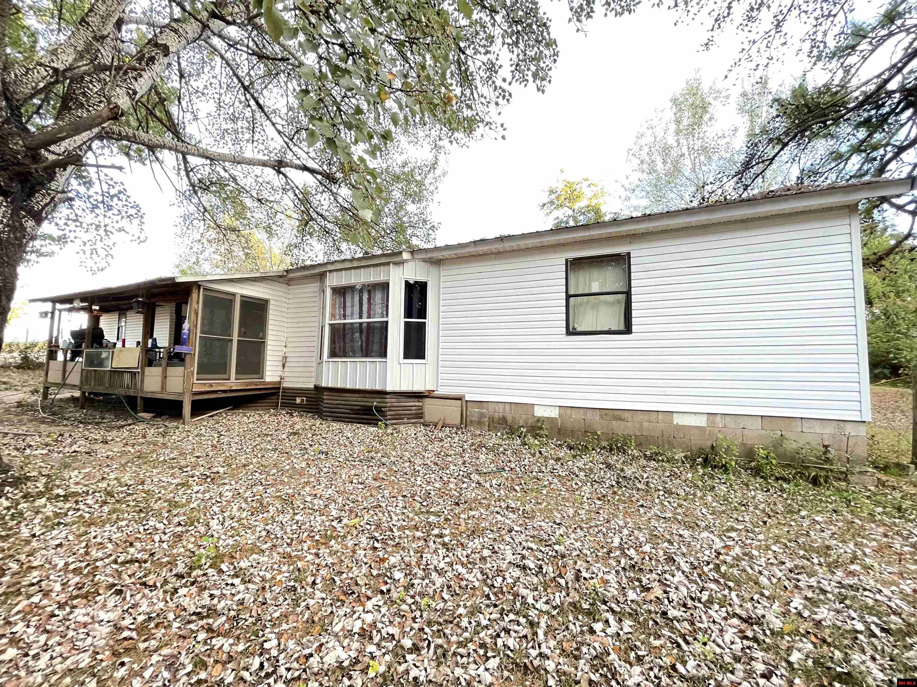 68 S IUKA ROAD Calico Rock, AR 72519