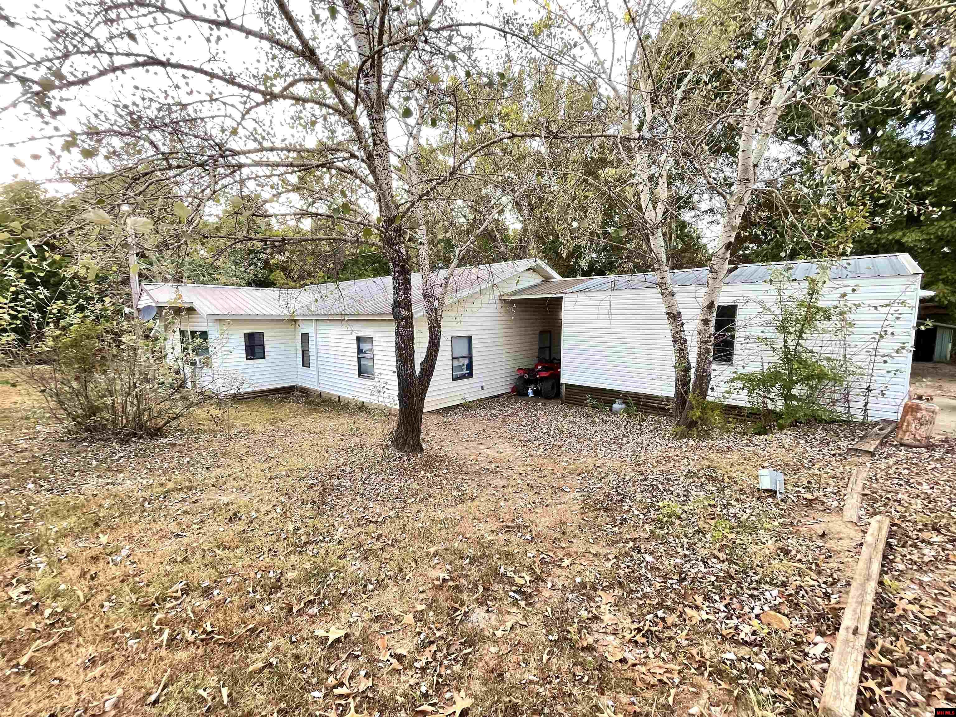 68 S IUKA ROAD Calico Rock, AR 72519