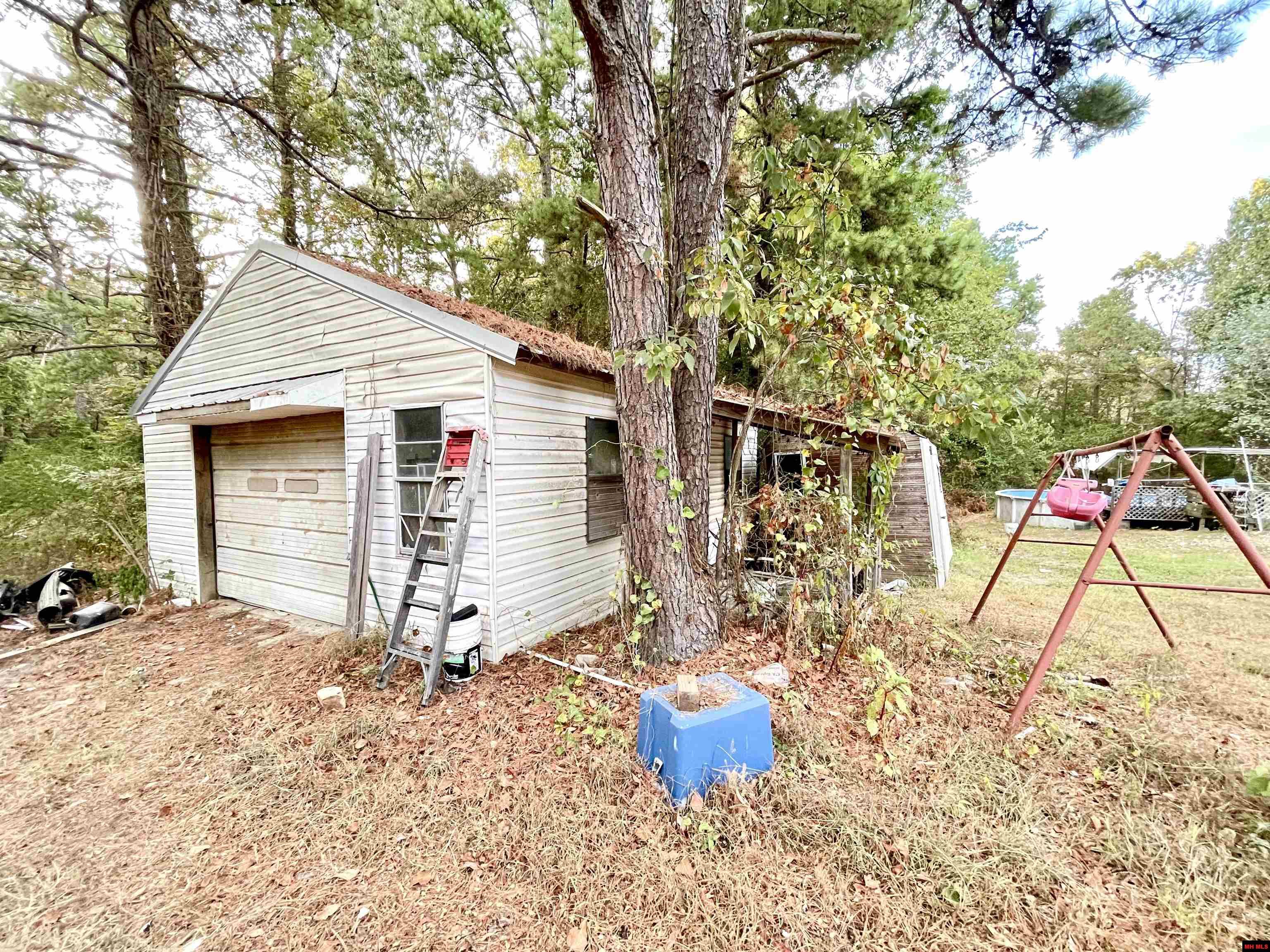 68 S IUKA ROAD Calico Rock, AR 72519