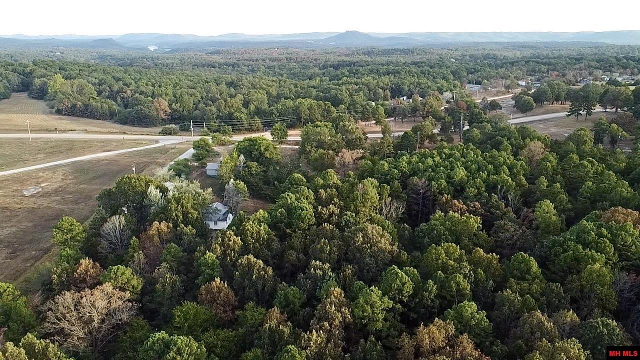 68 S IUKA ROAD Calico Rock, AR 72519