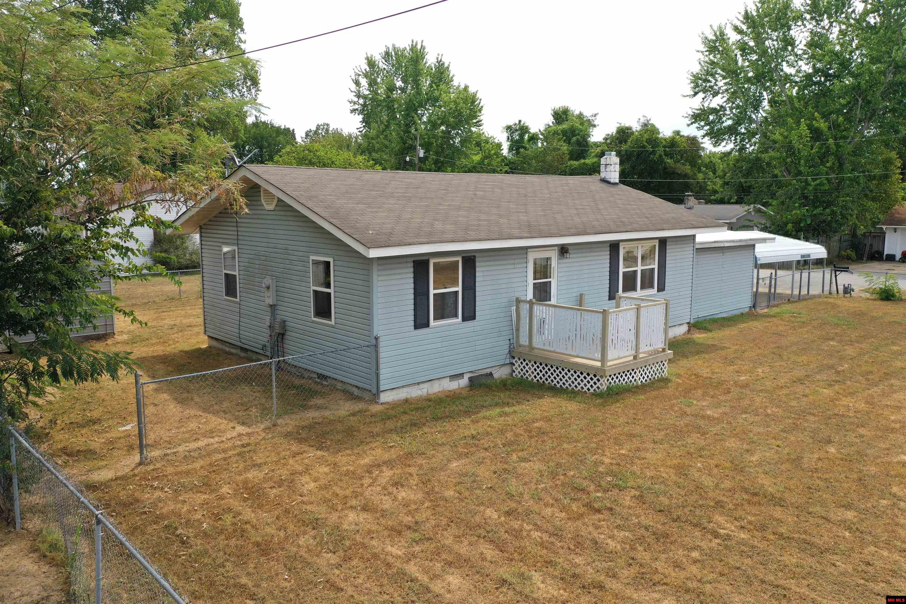 111 S JOHNSON STREET Gassville, AR 72635