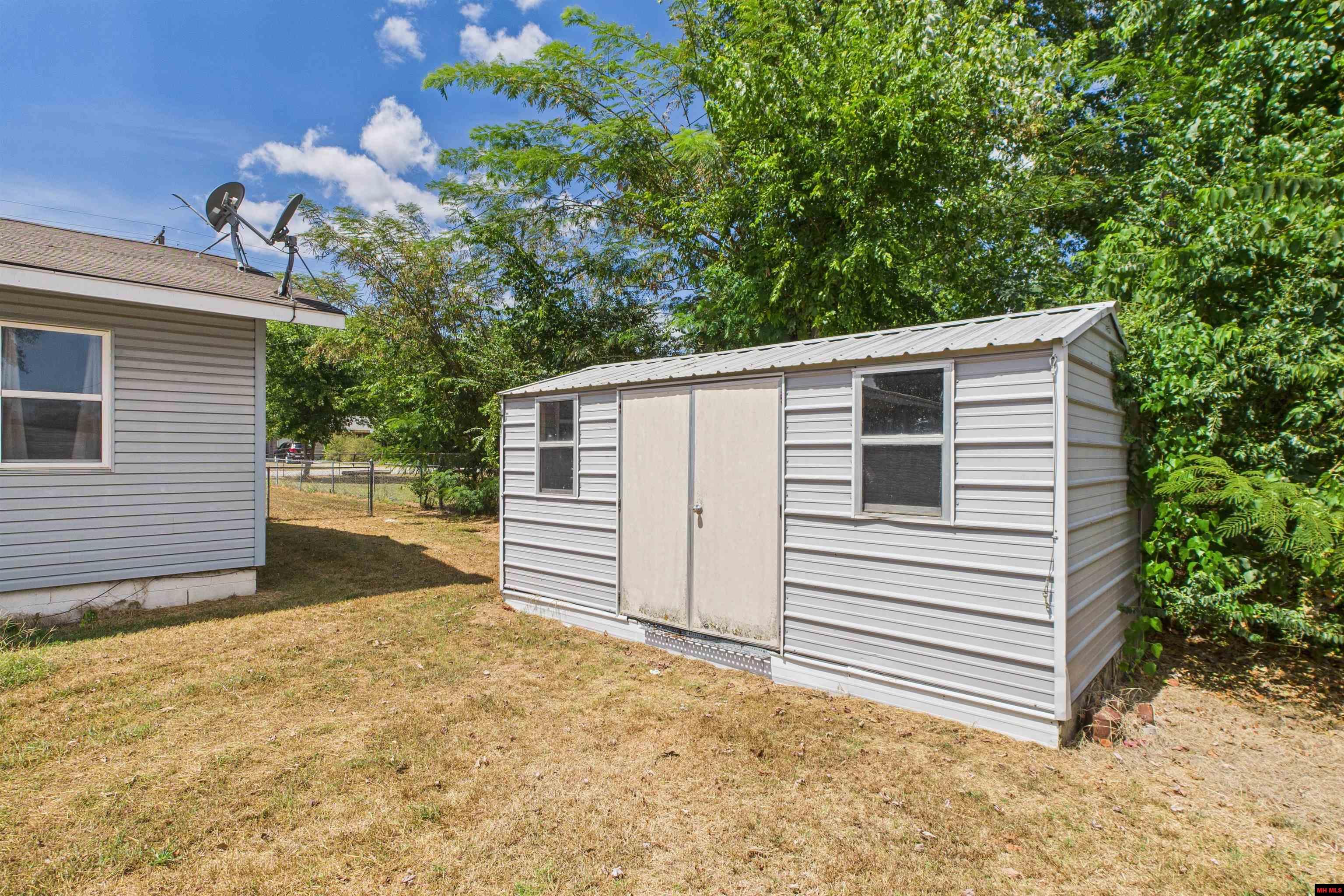 111 S JOHNSON STREET Gassville, AR 72635