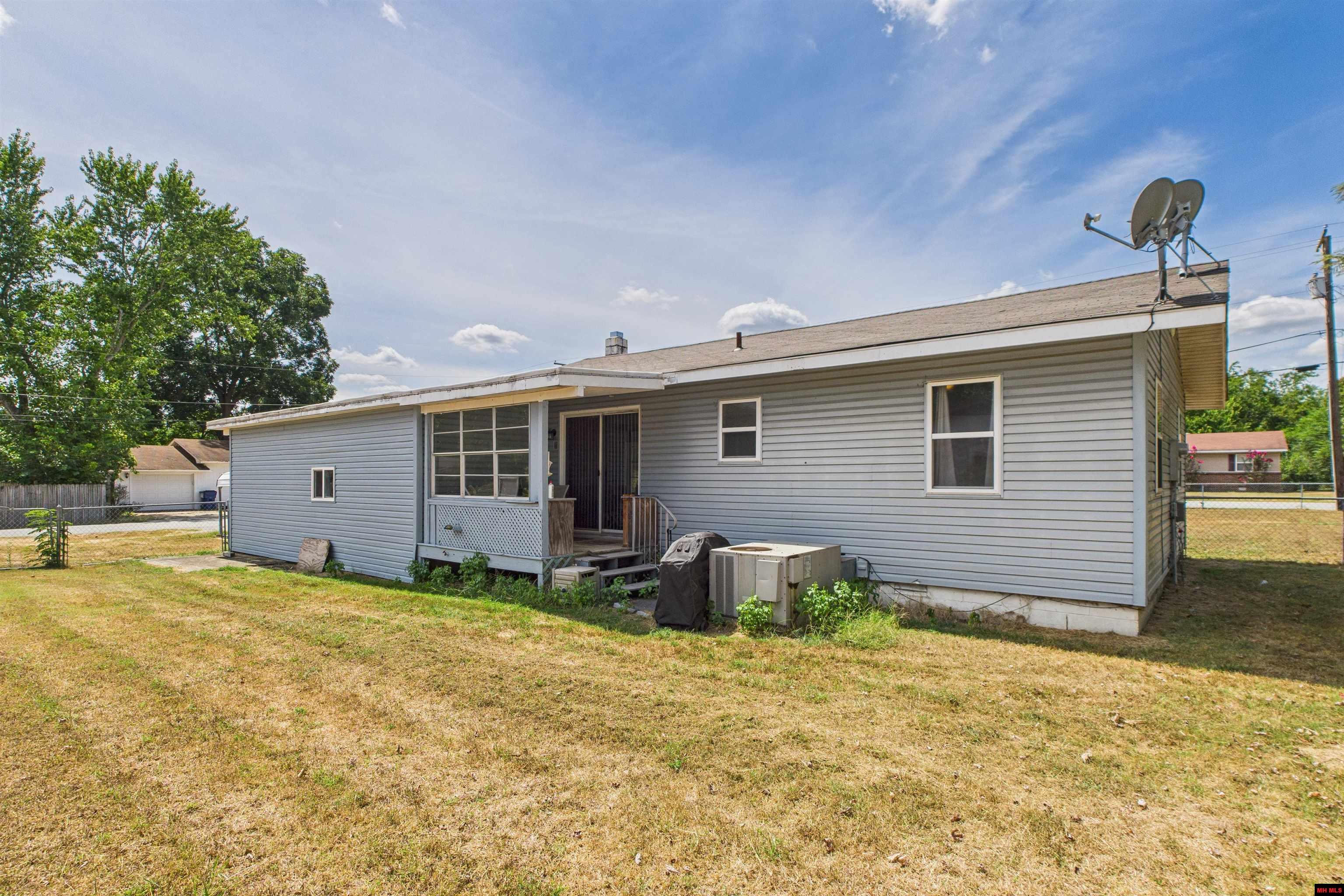 111 S JOHNSON STREET Gassville, AR 72635