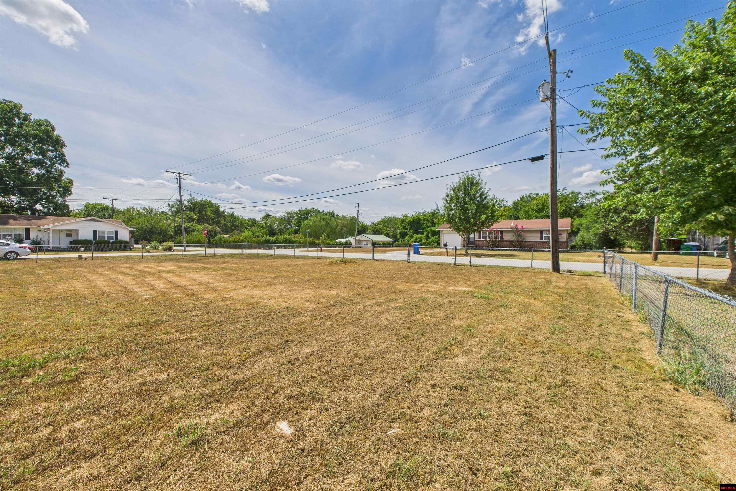 111 S JOHNSON STREET Gassville, AR 72635