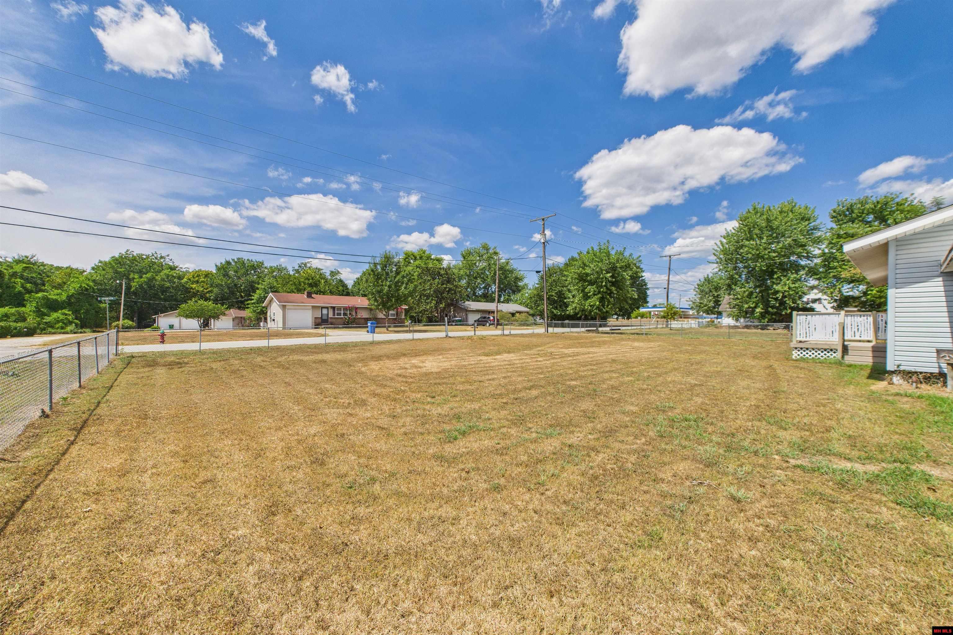 111 S JOHNSON STREET Gassville, AR 72635