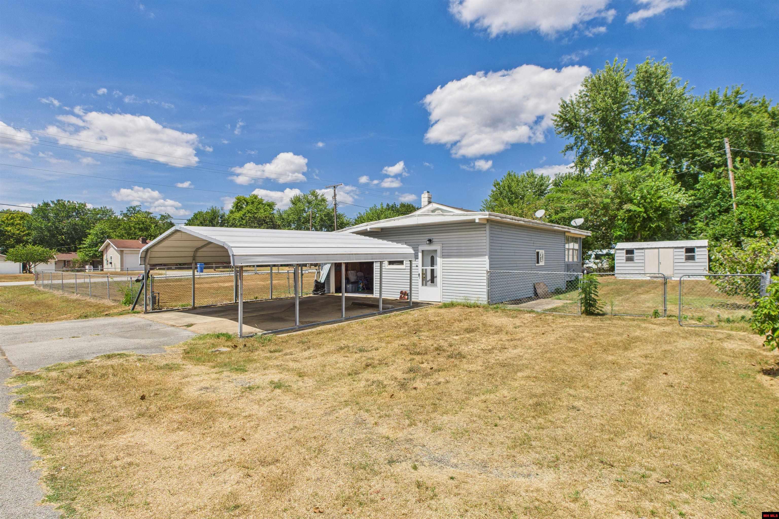 111 S JOHNSON STREET Gassville, AR 72635