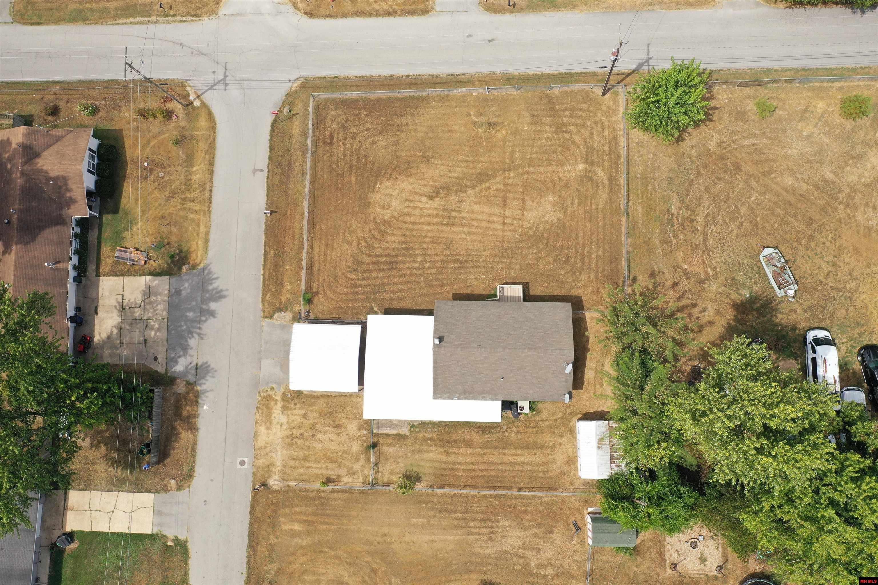 111 S JOHNSON STREET Gassville, AR 72635