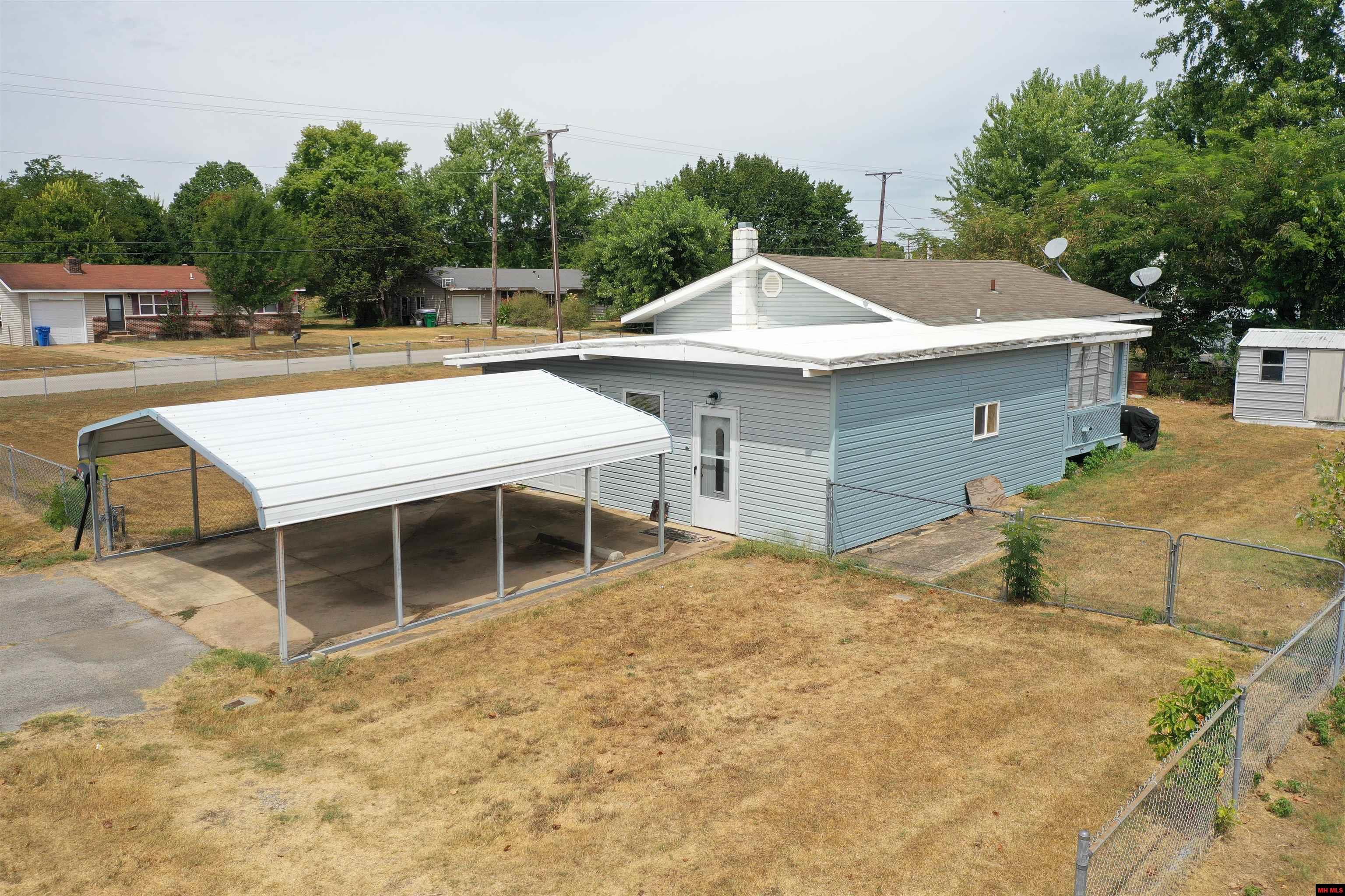 111 S JOHNSON STREET Gassville, AR 72635