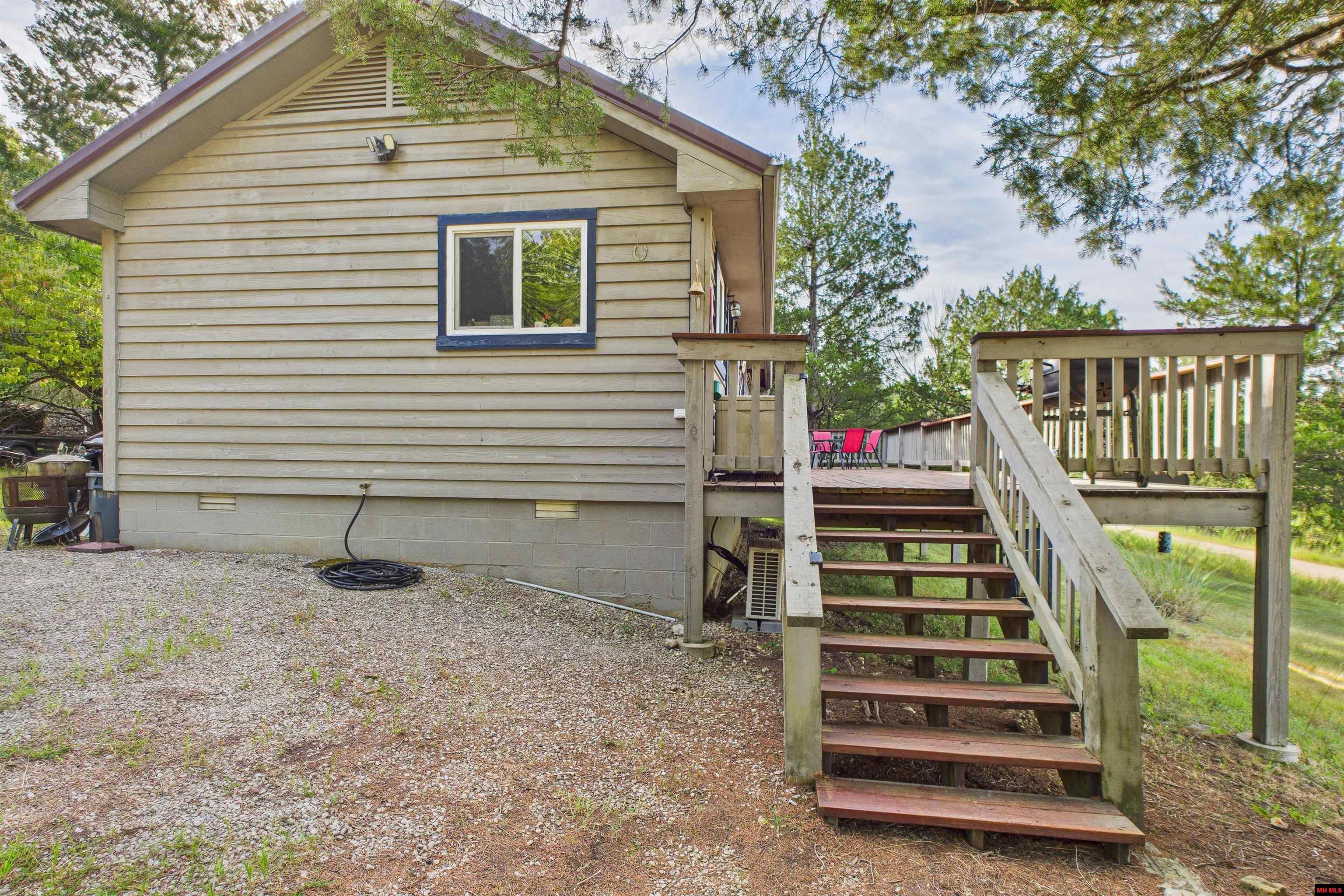 239 MC 126 Oakland, AR 72661