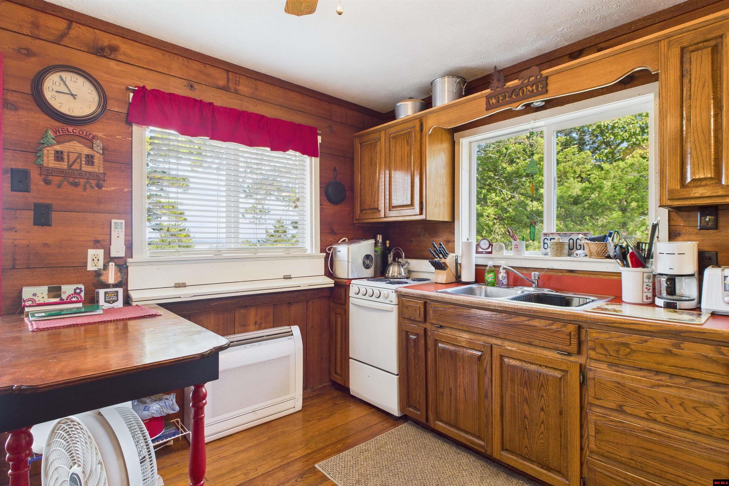 239 MC 126 Oakland, AR 72661