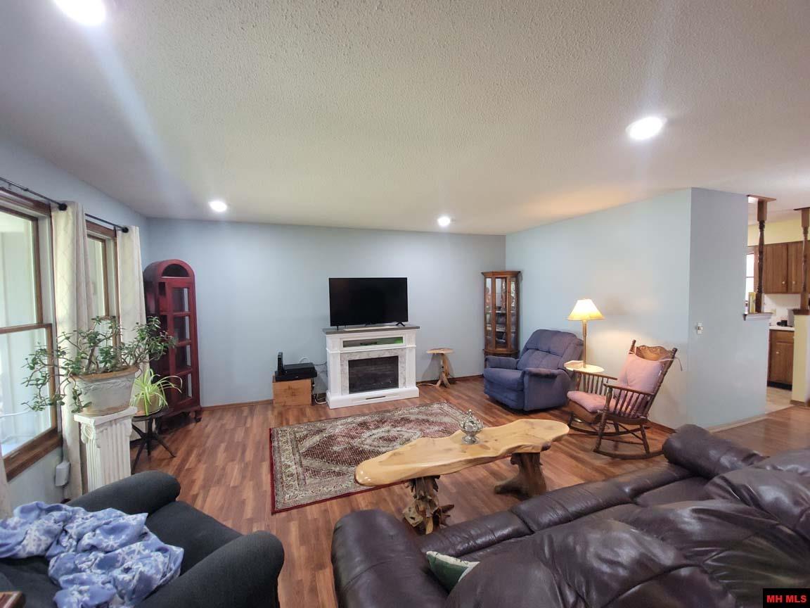 1704 EAGLE DRIVE Mountain Home, AR