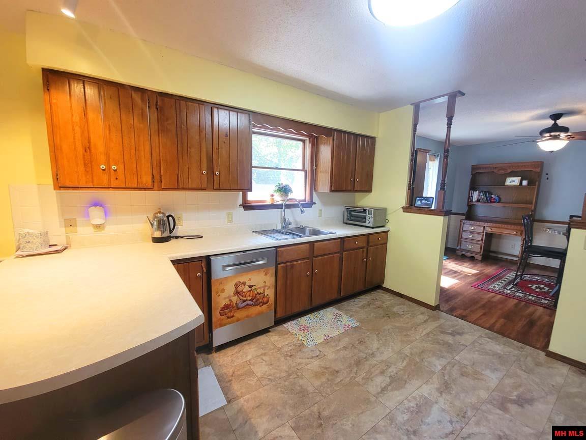 1704 EAGLE DRIVE Mountain Home, AR