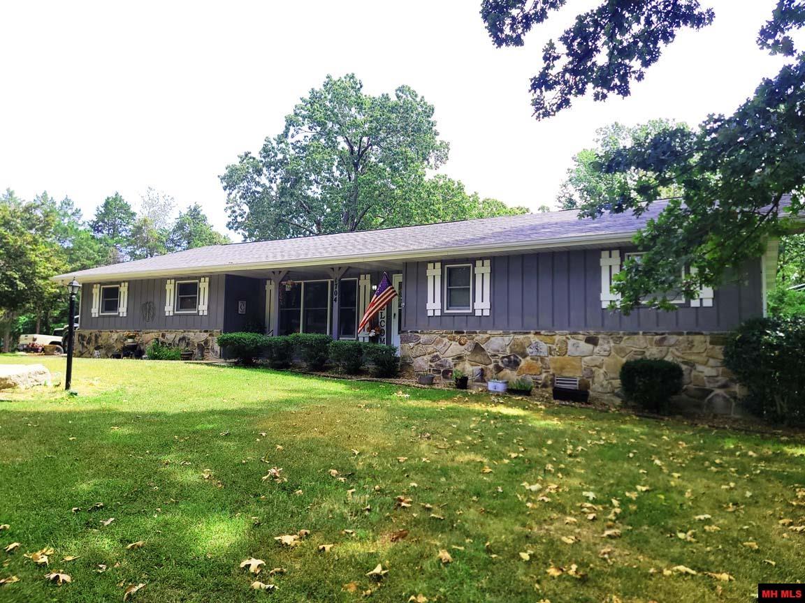 1704 EAGLE DRIVE Mountain Home, AR