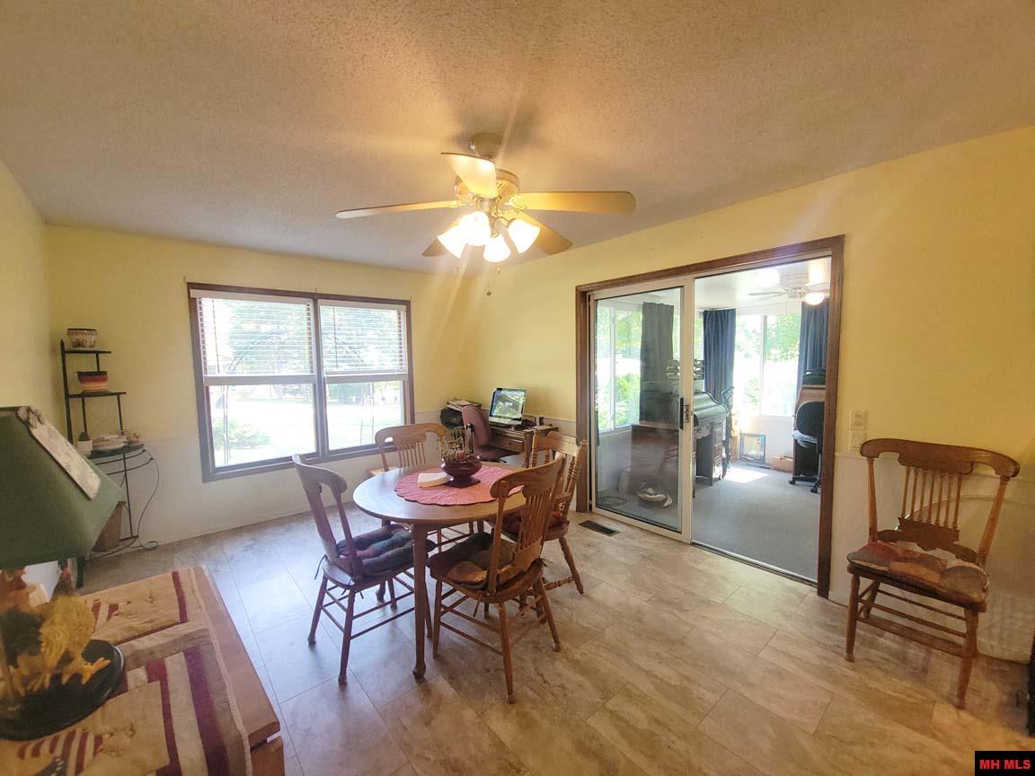 1704 EAGLE DRIVE Mountain Home, AR