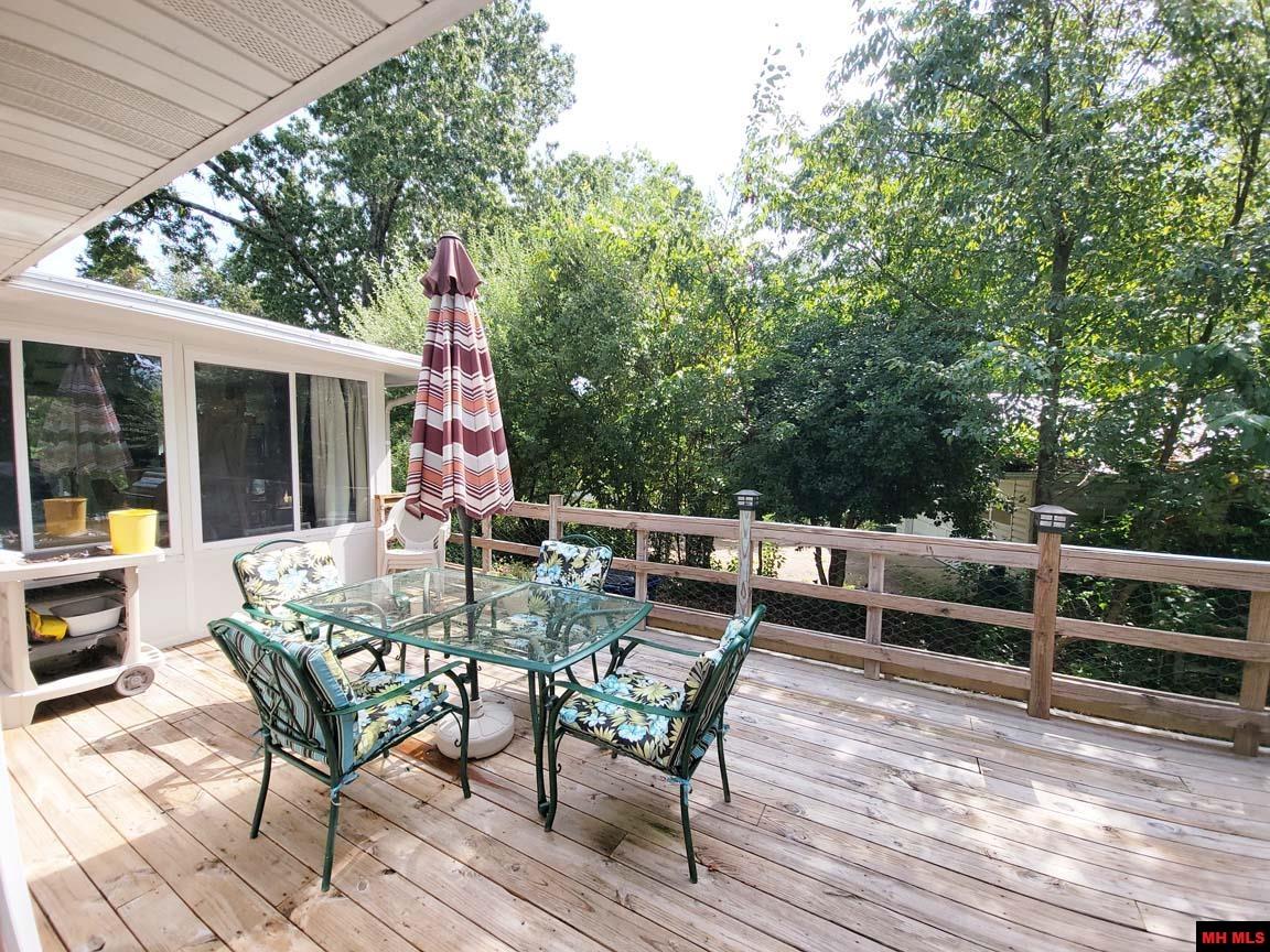 1704 EAGLE DRIVE Mountain Home, AR