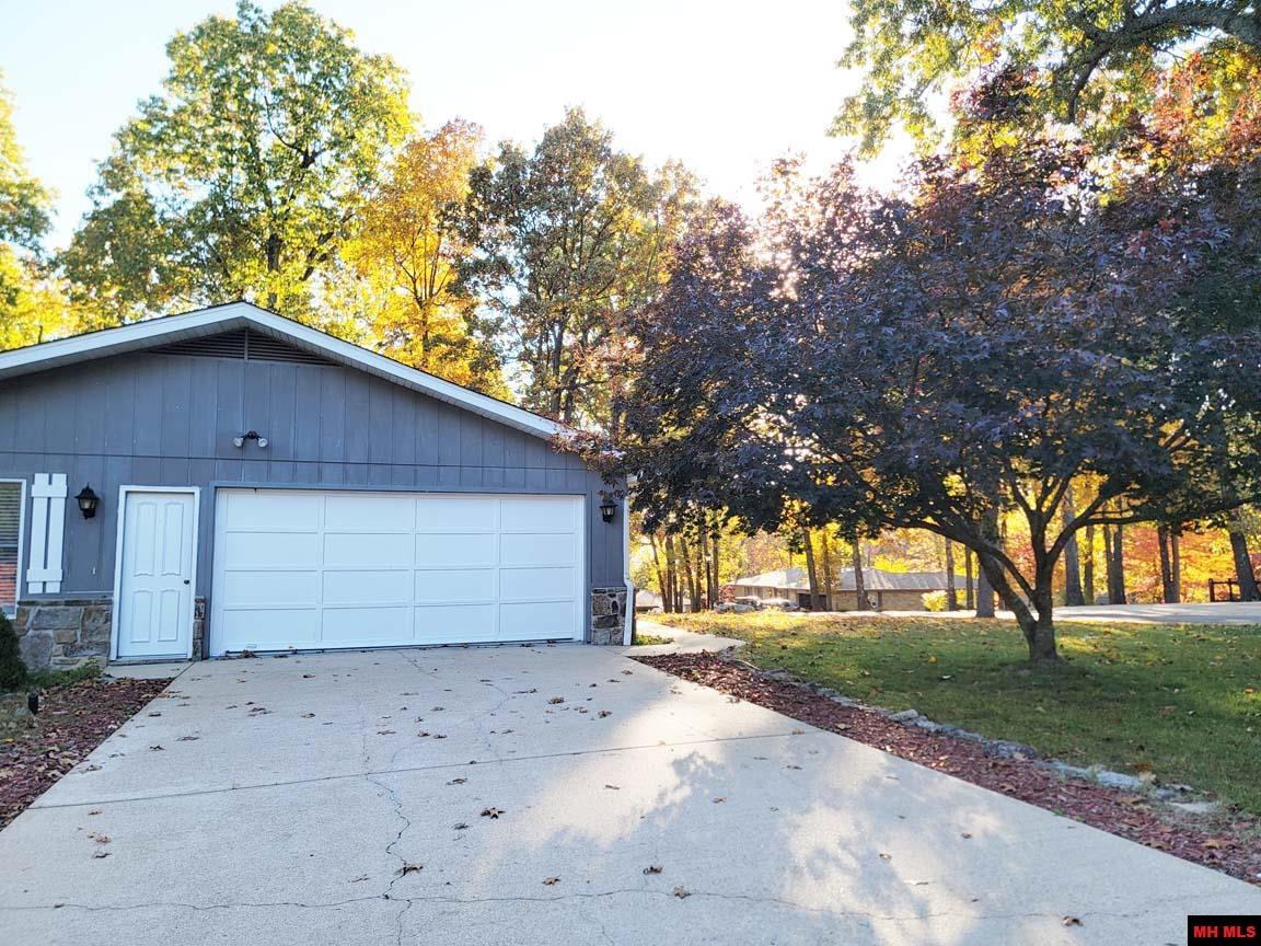 1704 EAGLE DRIVE Mountain Home, AR