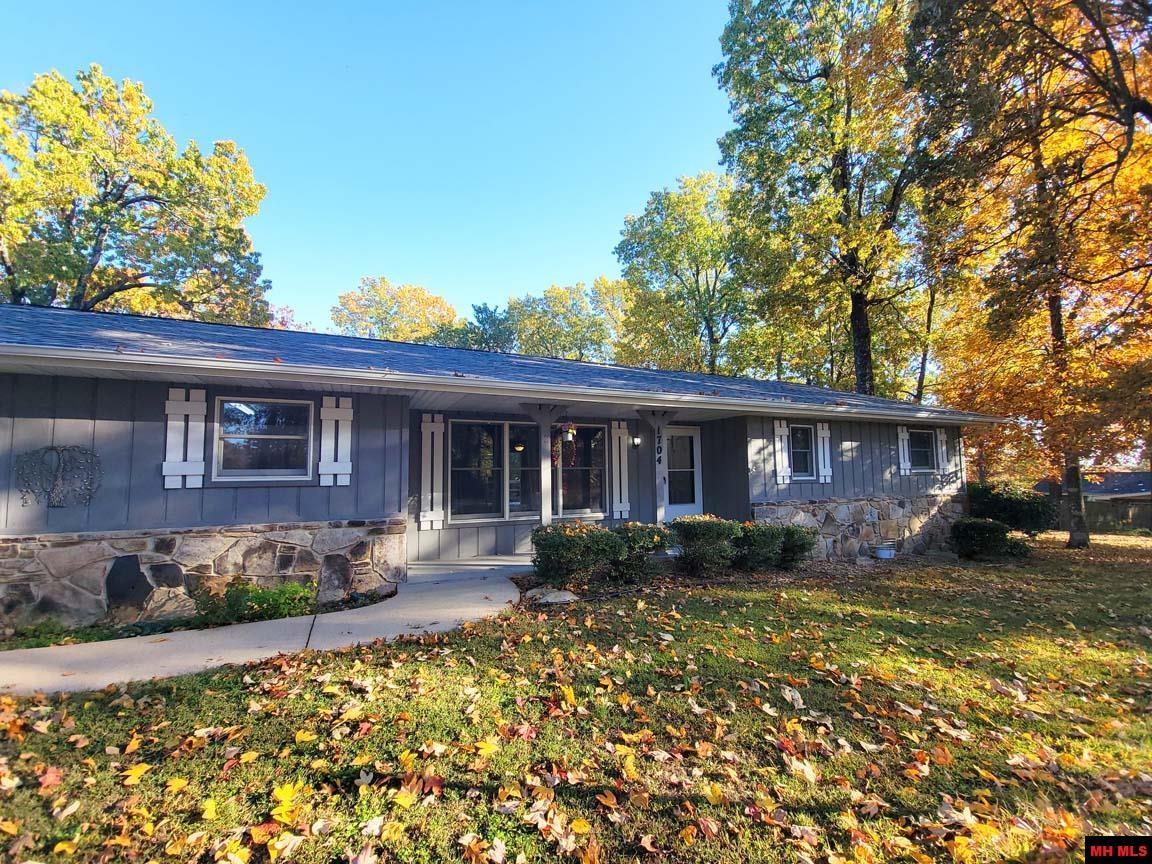 1704 EAGLE DRIVE Mountain Home, AR