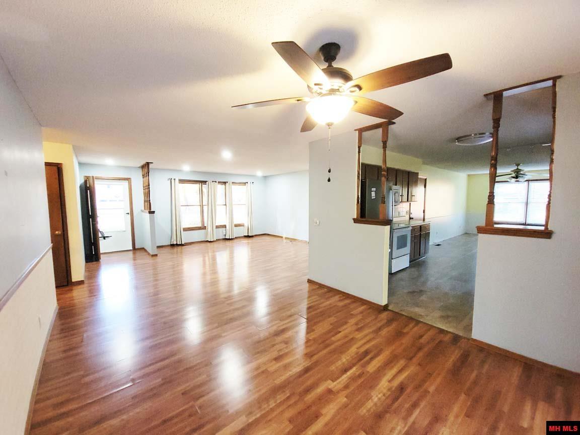 1704 EAGLE DRIVE Mountain Home, AR