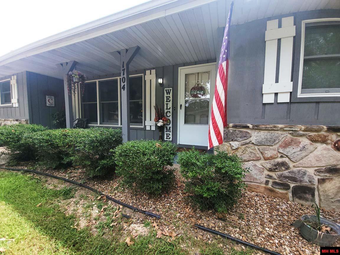 1704 EAGLE DRIVE Mountain Home, AR