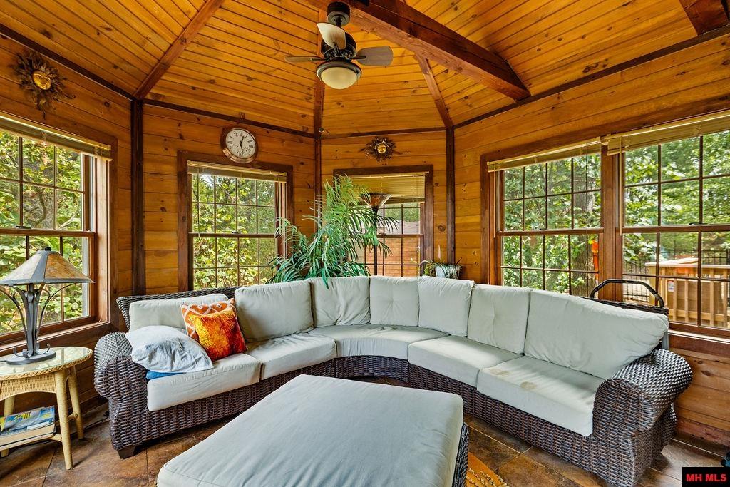 15 VICTORIA LANE Gamaliel, AR