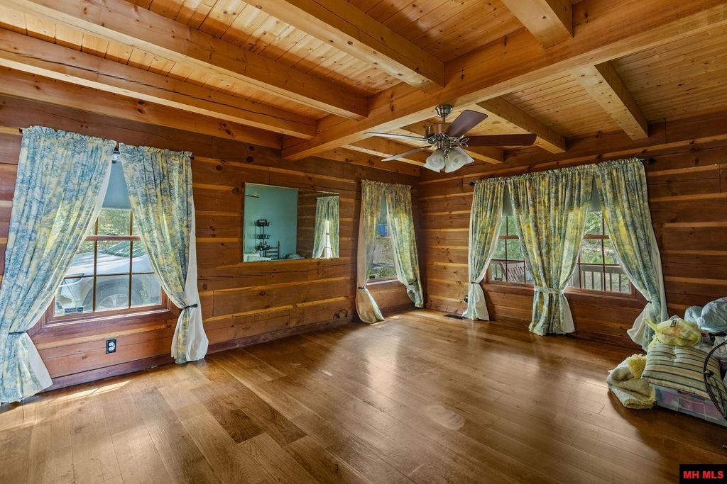 15 VICTORIA LANE Gamaliel, AR