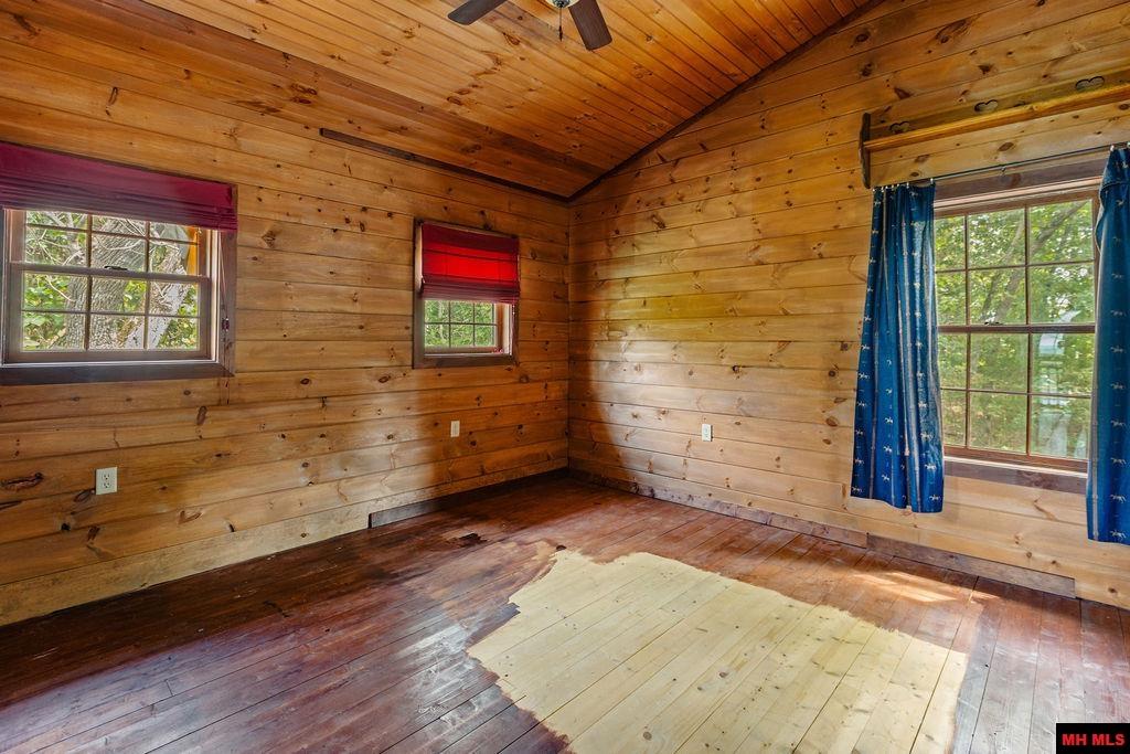 15 VICTORIA LANE Gamaliel, AR