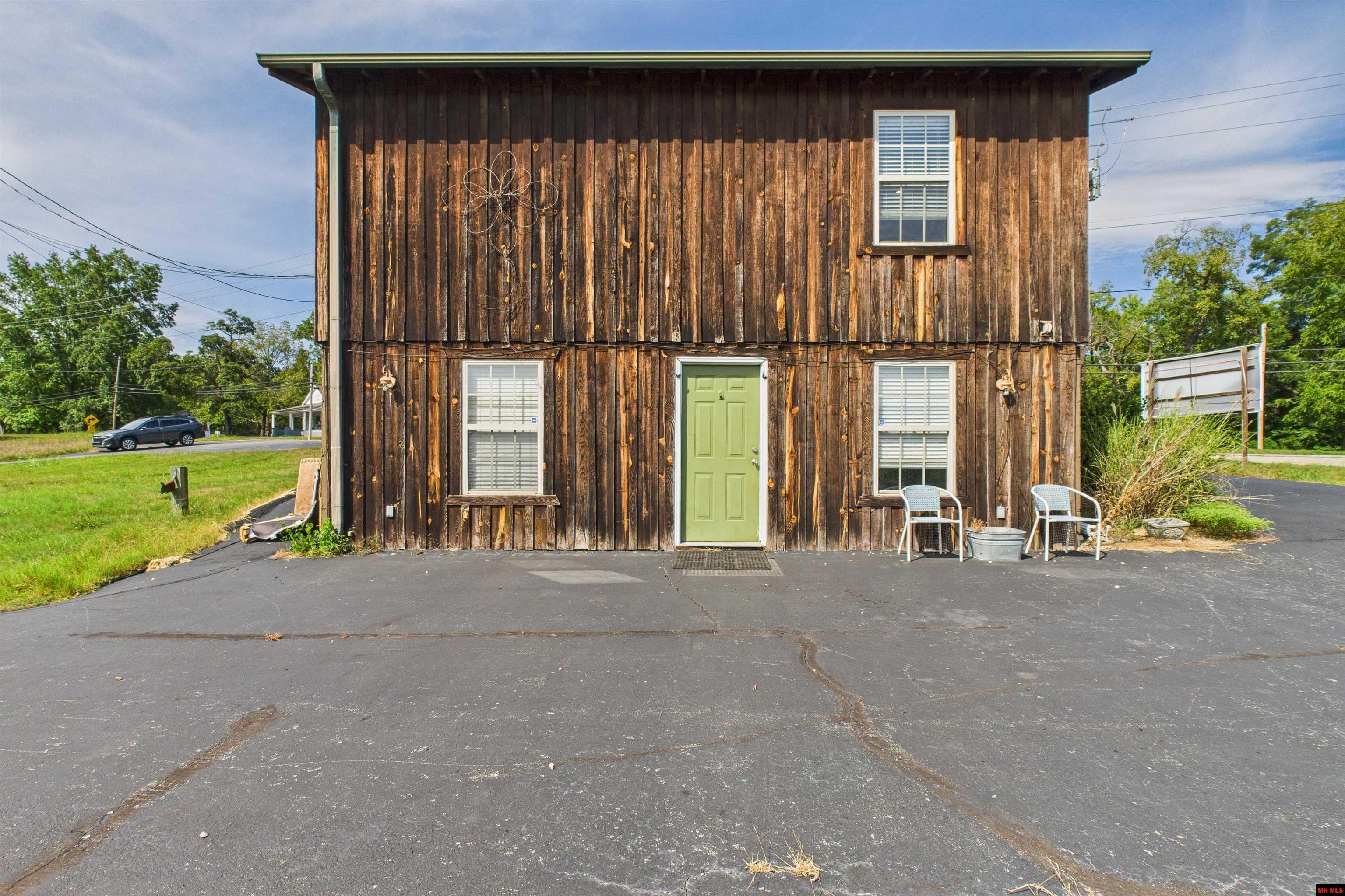 720 N PANTHER AVENUE Yellville, AR