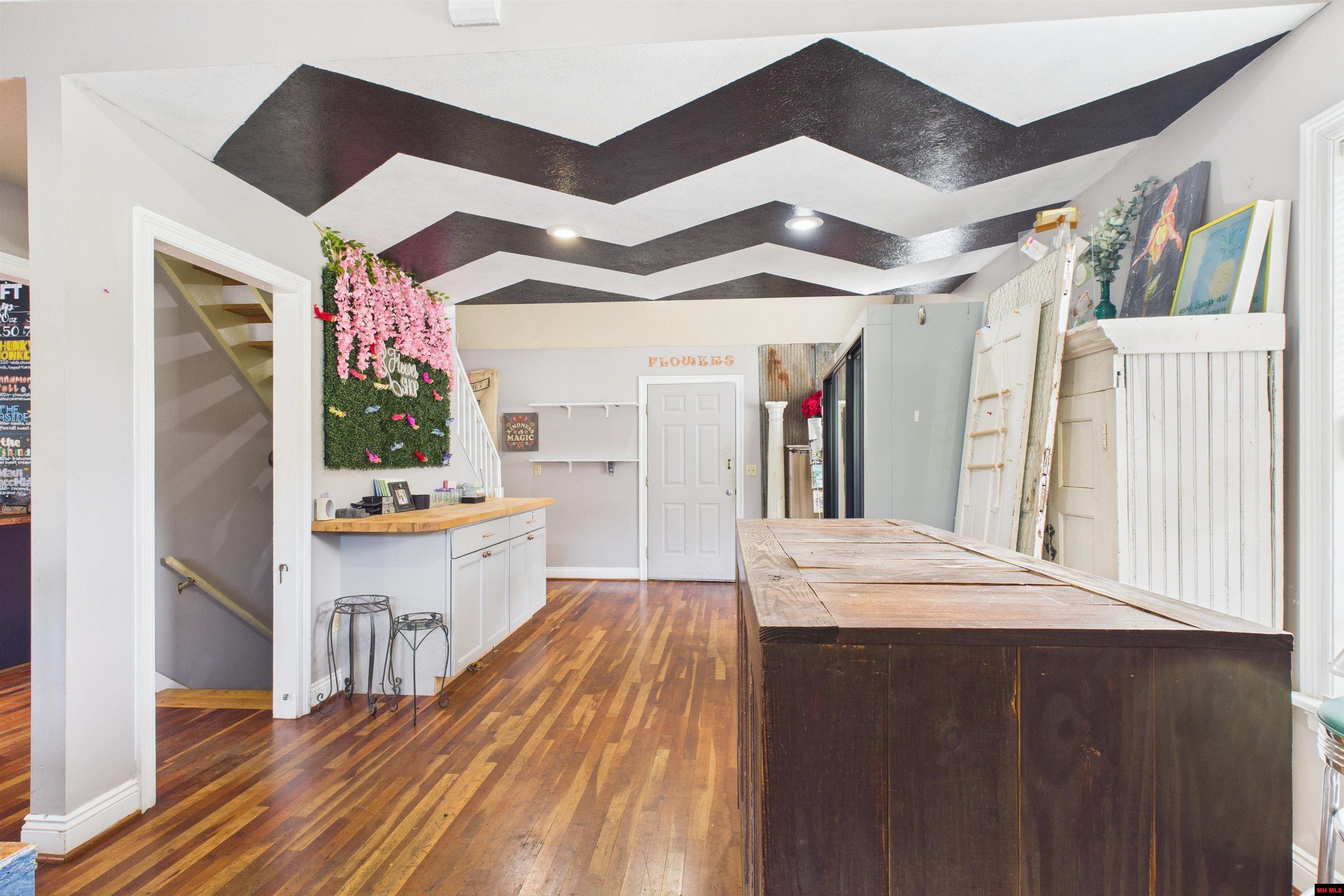 720 N PANTHER AVENUE Yellville, AR