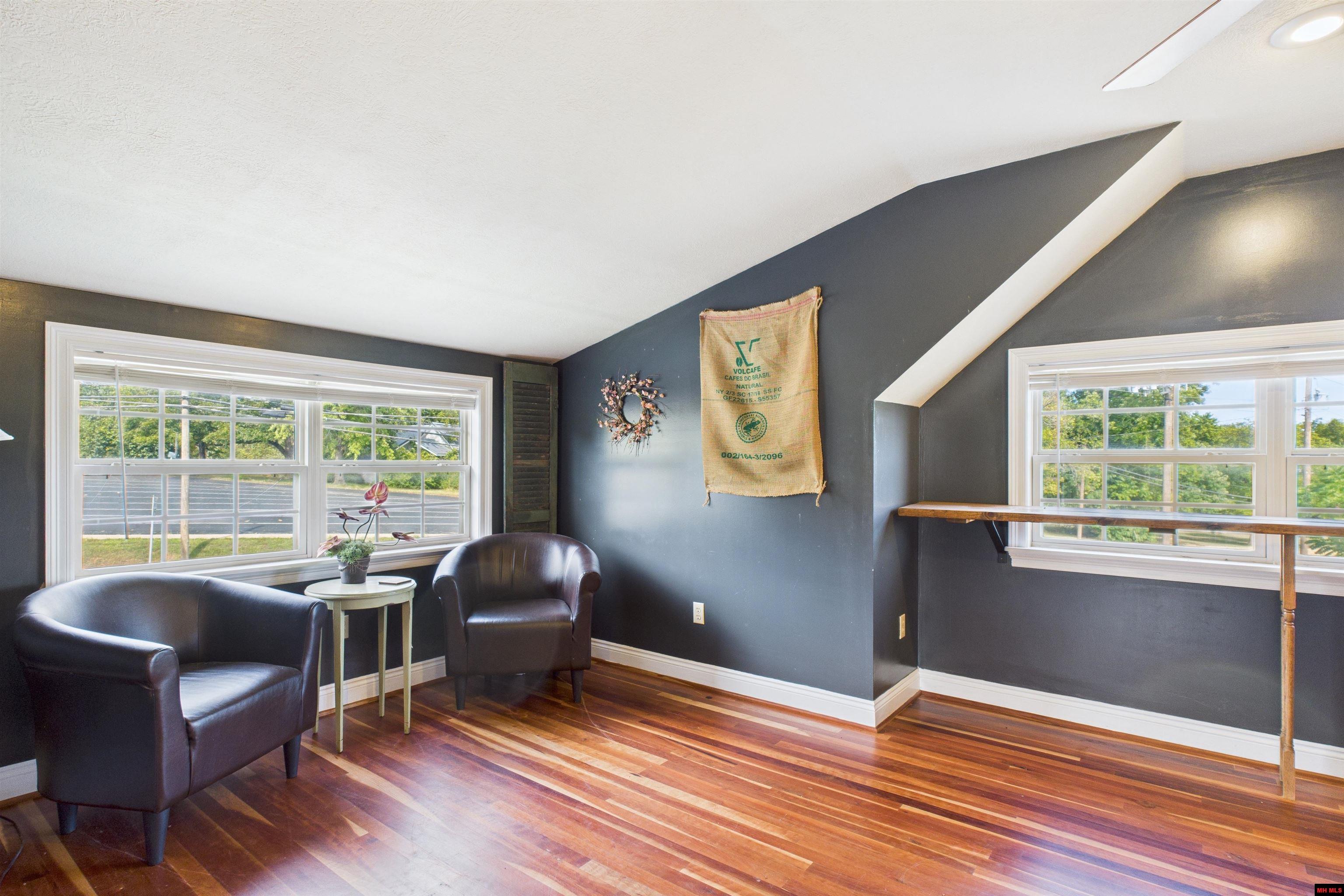 720 N PANTHER AVENUE Yellville, AR