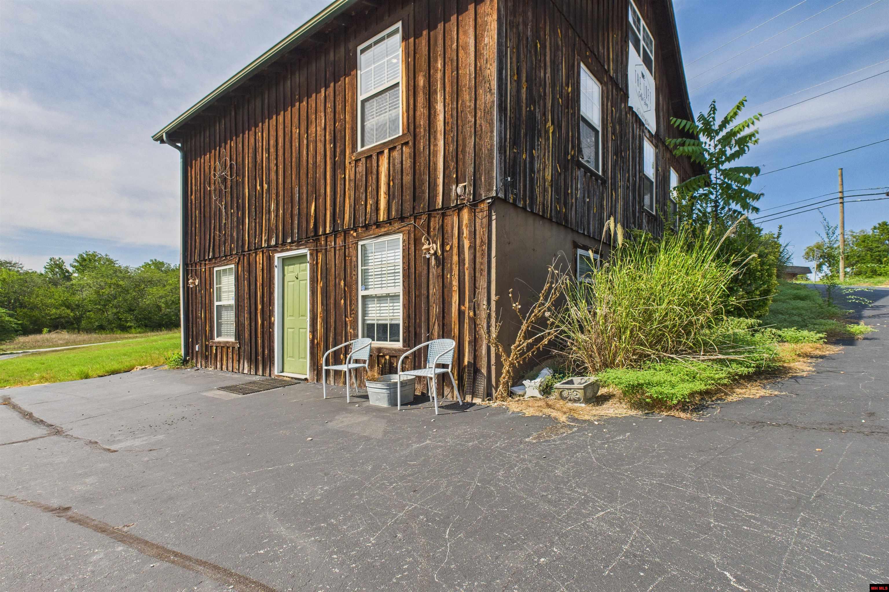 720 N PANTHER AVENUE Yellville, AR