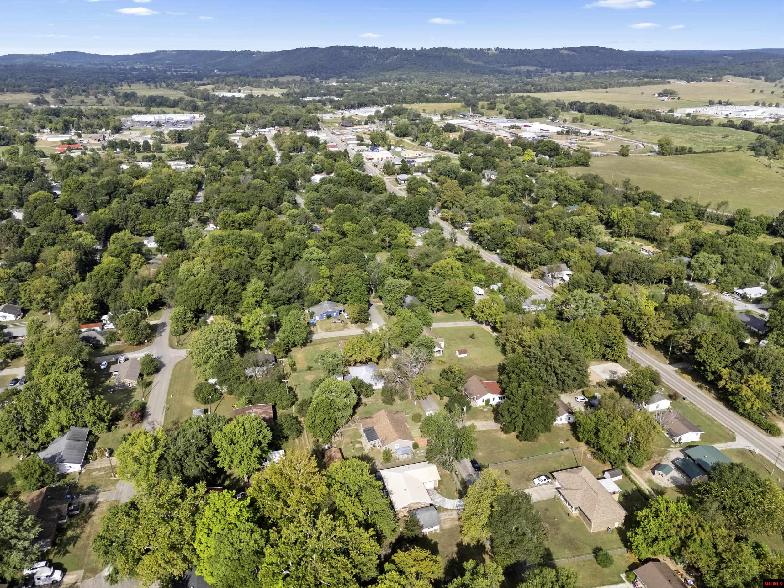 604 PARK STREET Flippin, AR 72634