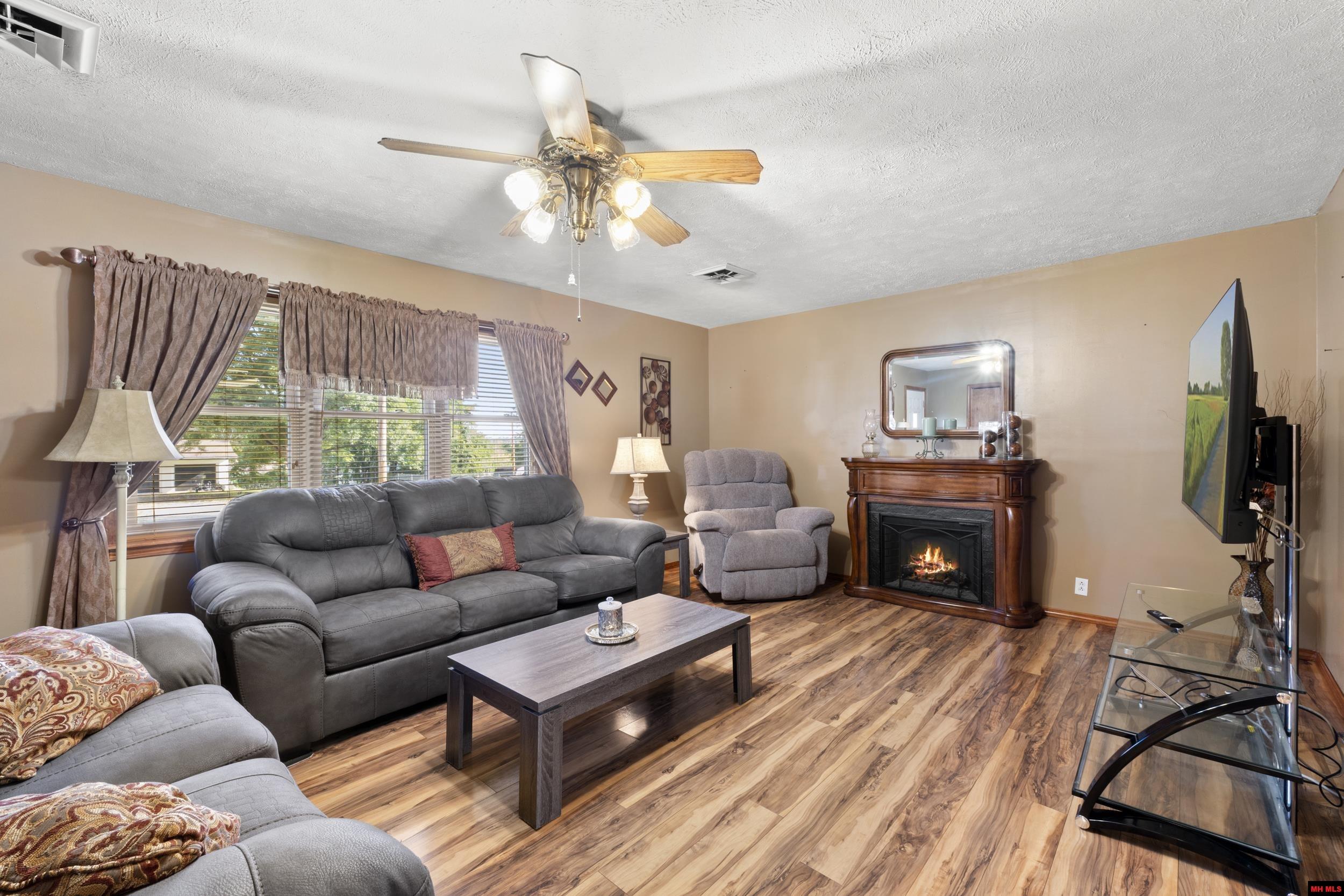 604 PARK STREET Flippin, AR 72634