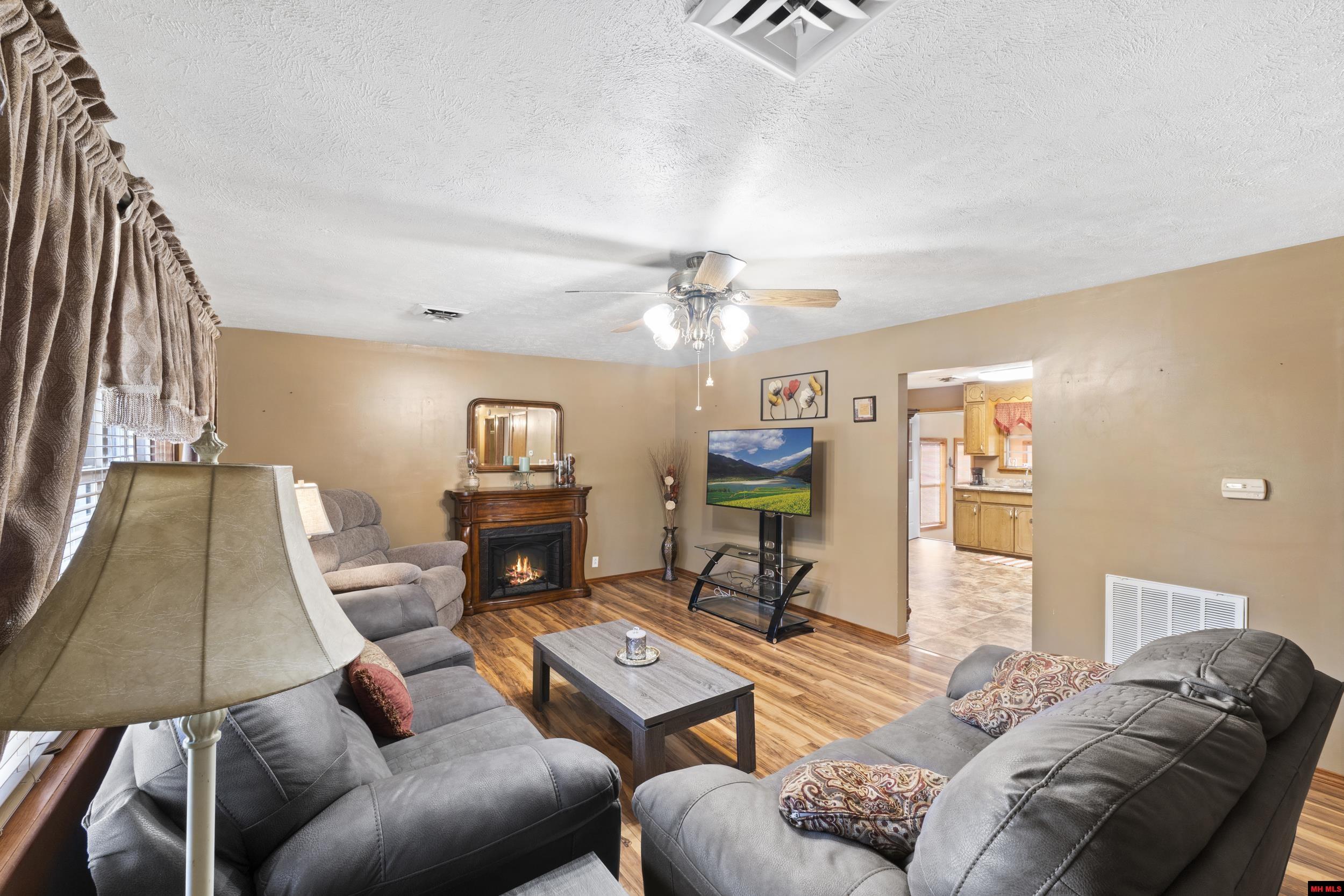 604 PARK STREET Flippin, AR 72634