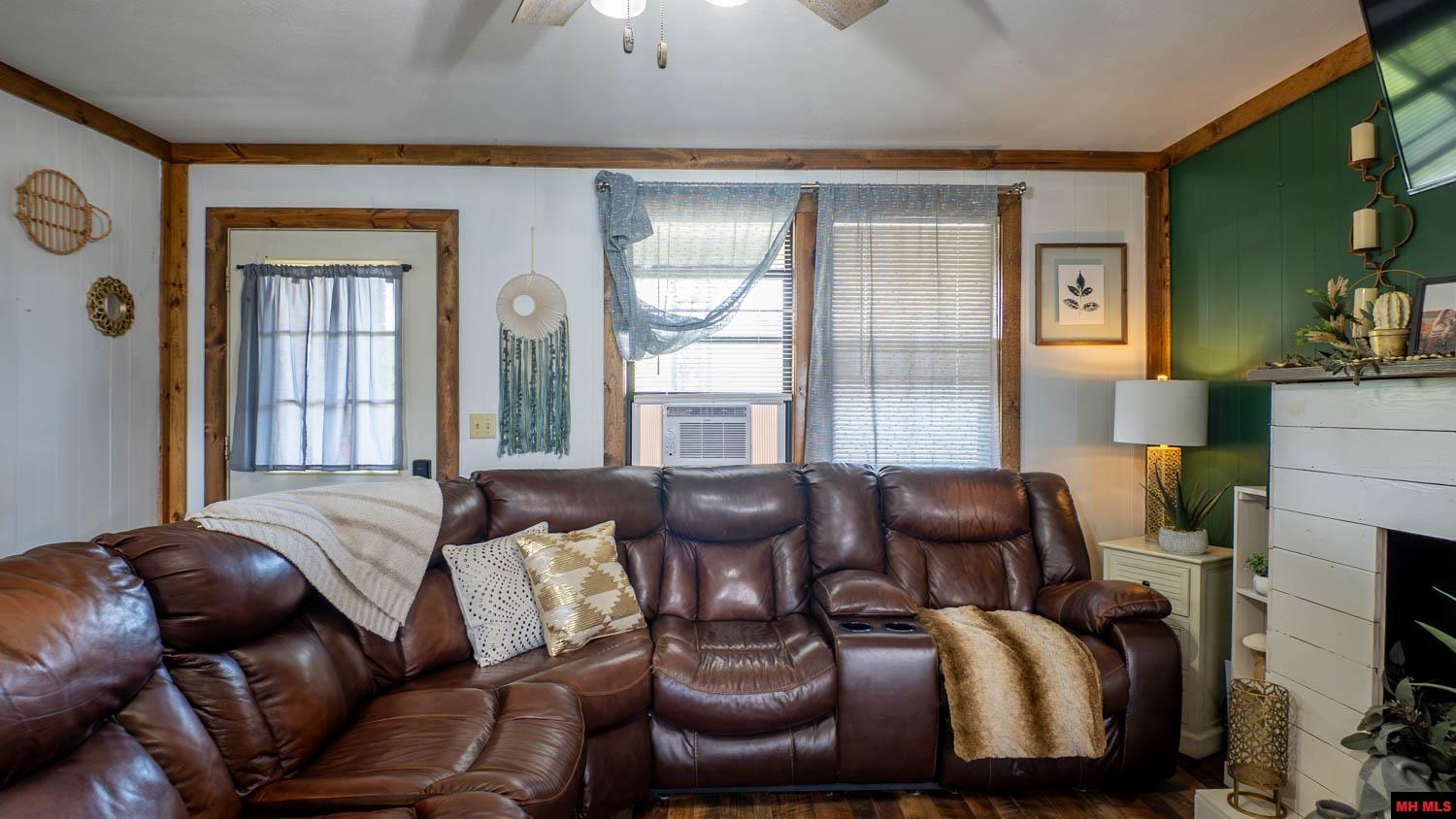 570 MISSOURI AVENUE Mammoth Spring, AR 72554