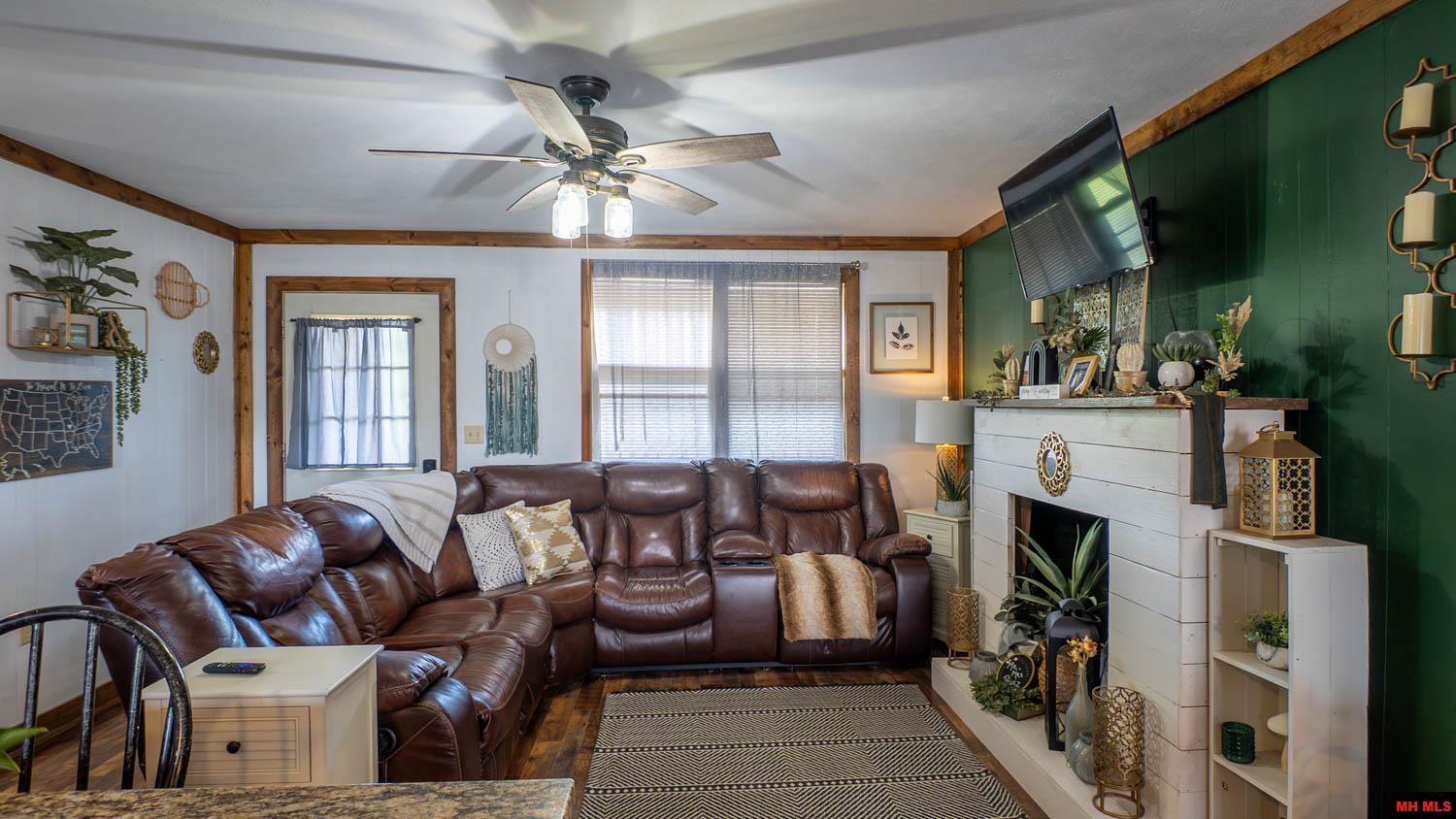 570 MISSOURI AVENUE Mammoth Spring, AR 72554