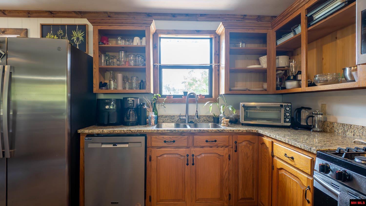 570 MISSOURI AVENUE Mammoth Spring, AR 72554