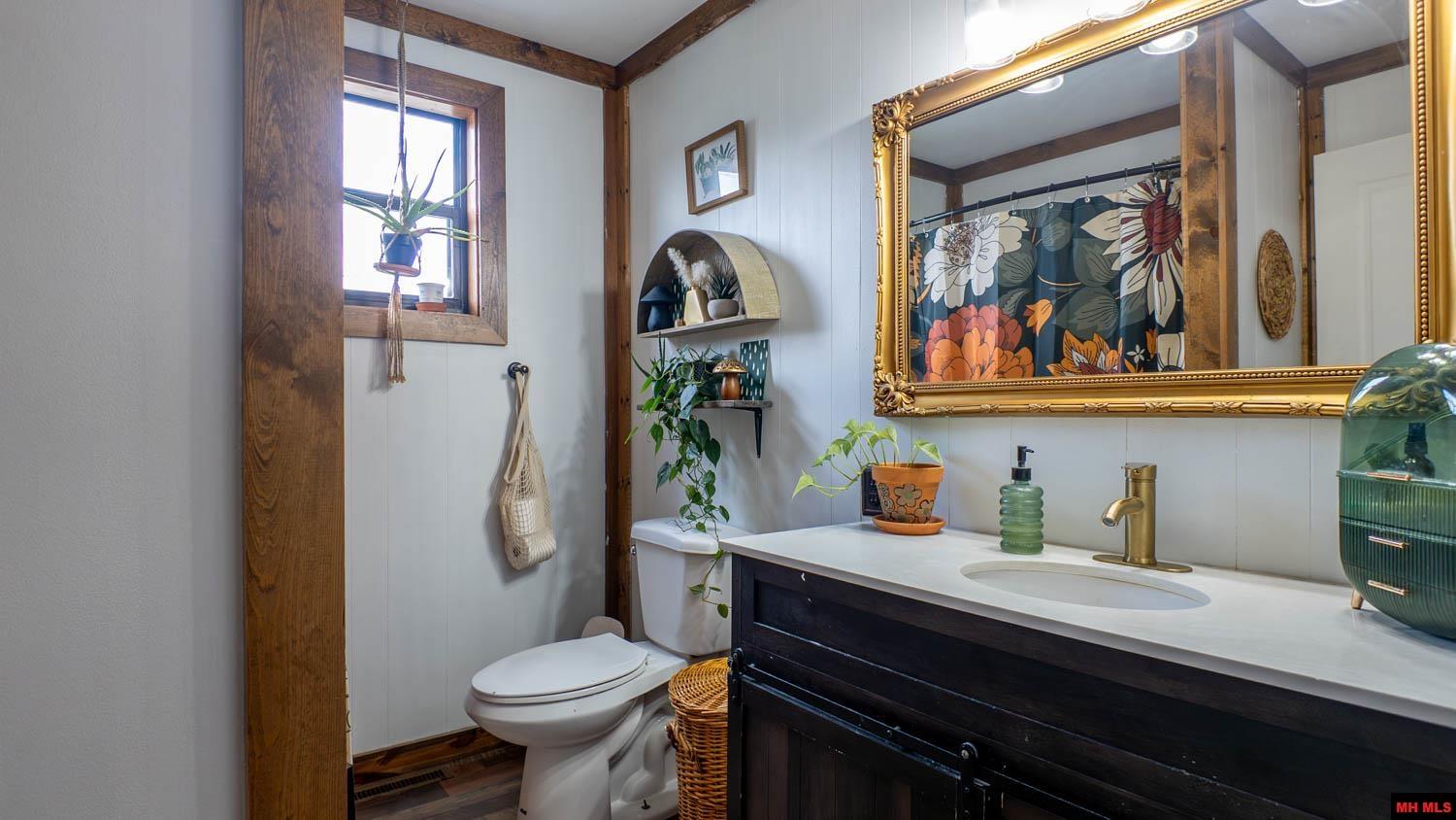 570 MISSOURI AVENUE Mammoth Spring, AR 72554