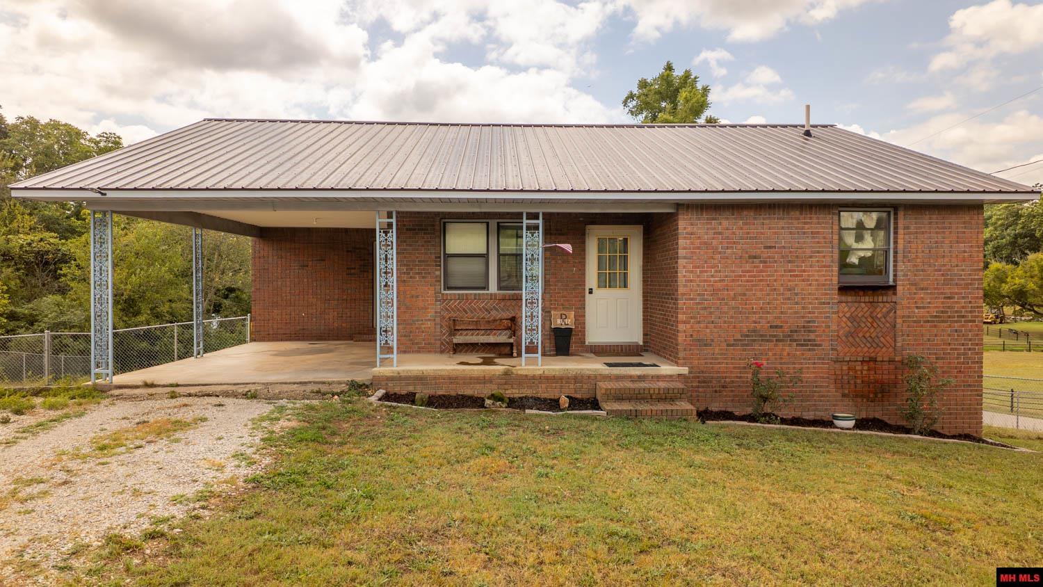 570 MISSOURI AVENUE Mammoth Spring, AR 72554