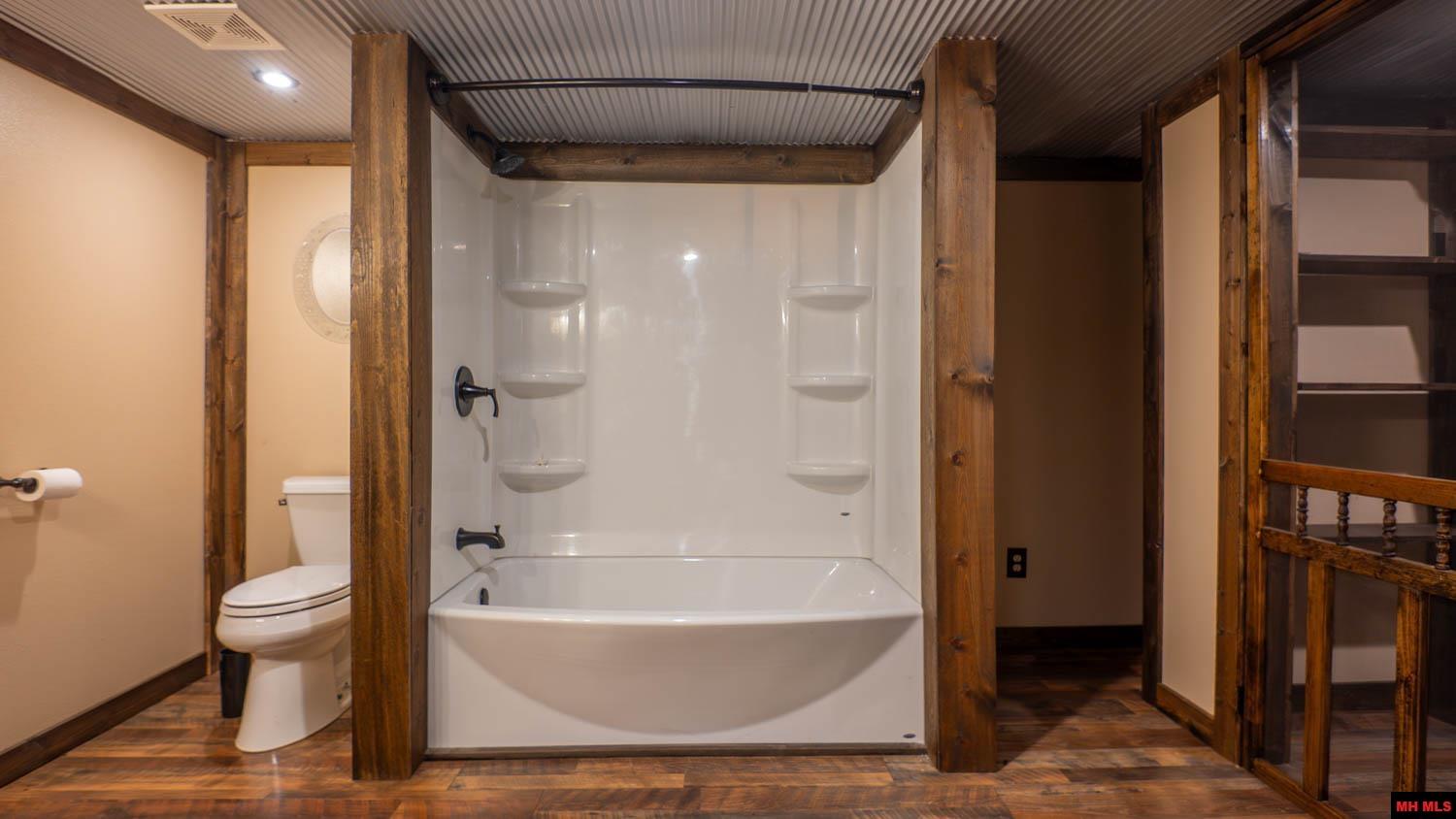 570 MISSOURI AVENUE Mammoth Spring, AR 72554