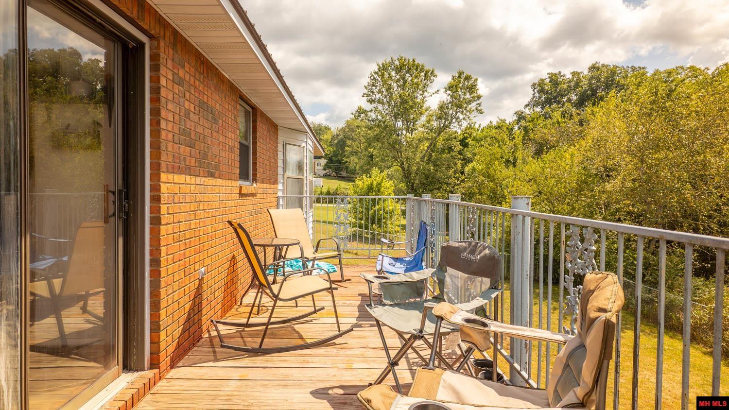 570 MISSOURI AVENUE Mammoth Spring, AR 72554