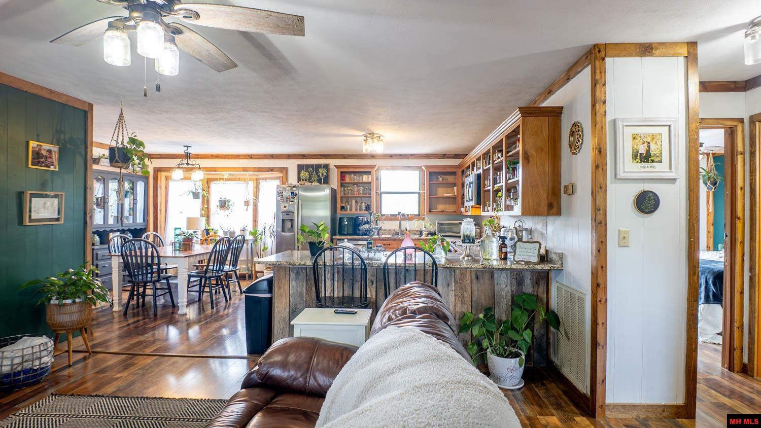 570 MISSOURI AVENUE Mammoth Spring, AR 72554