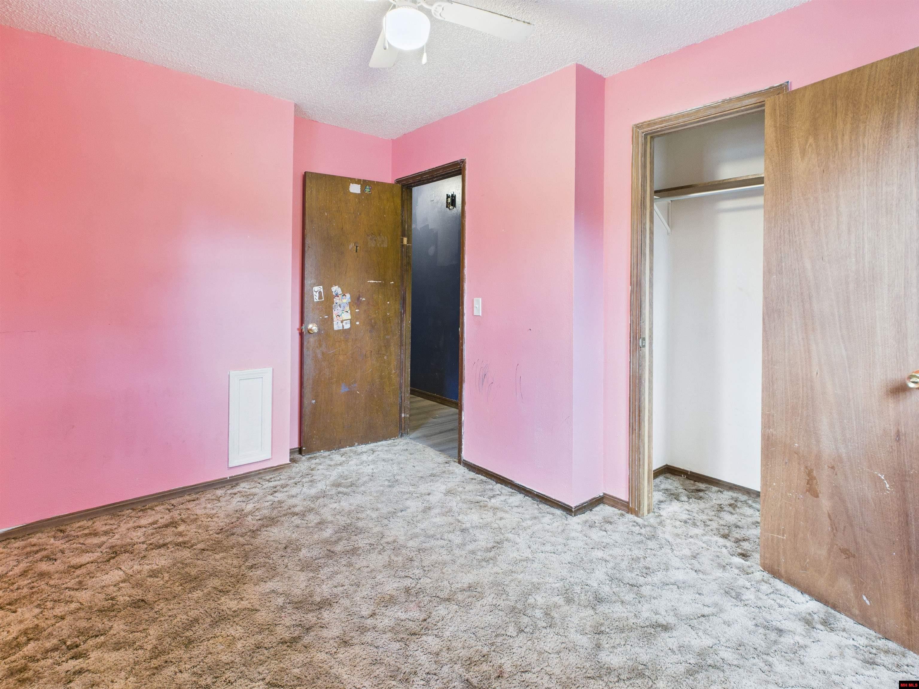 404 LAKESHORE ROAD Bull Shoals, AR