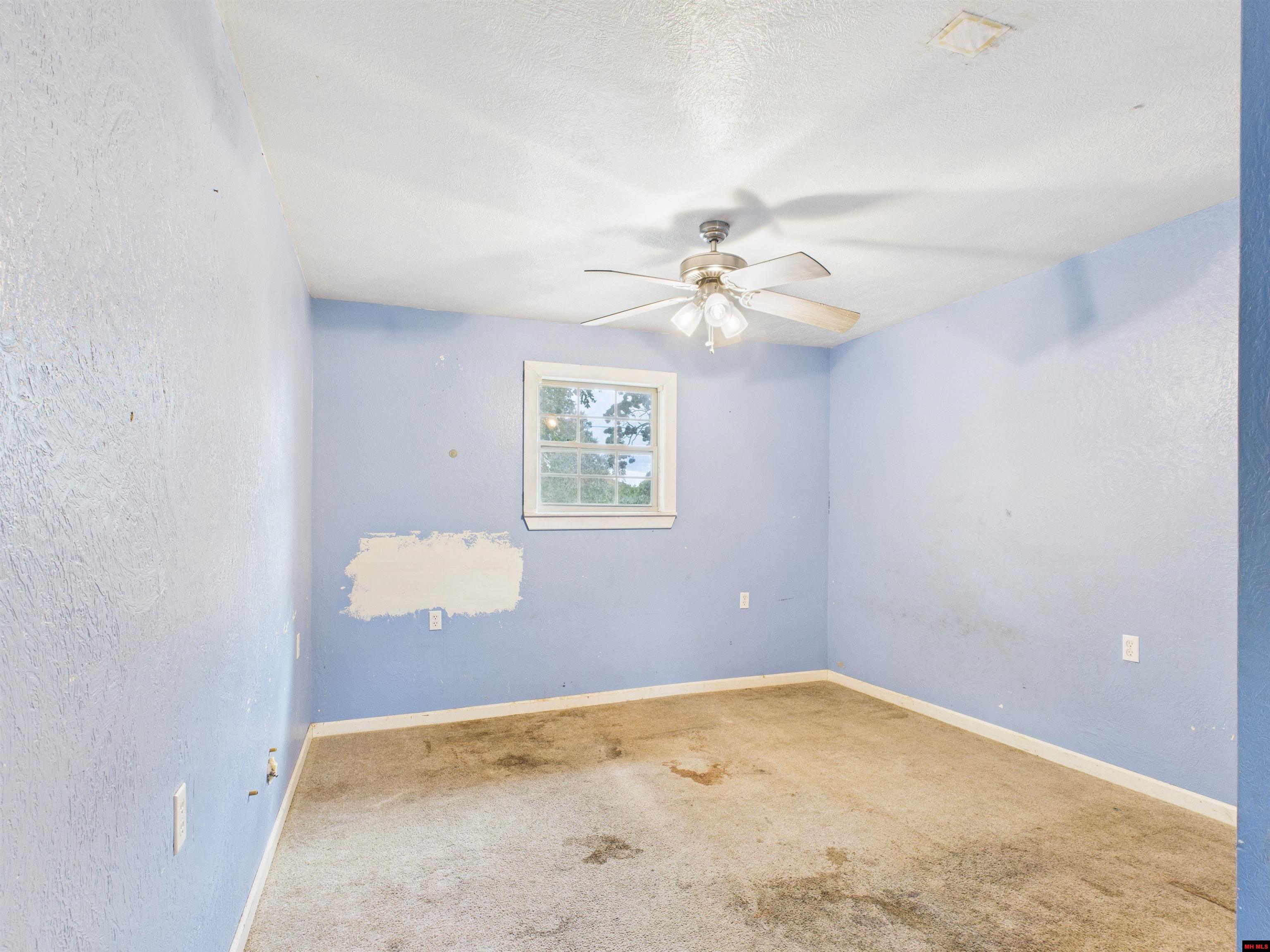 404 LAKESHORE ROAD Bull Shoals, AR
