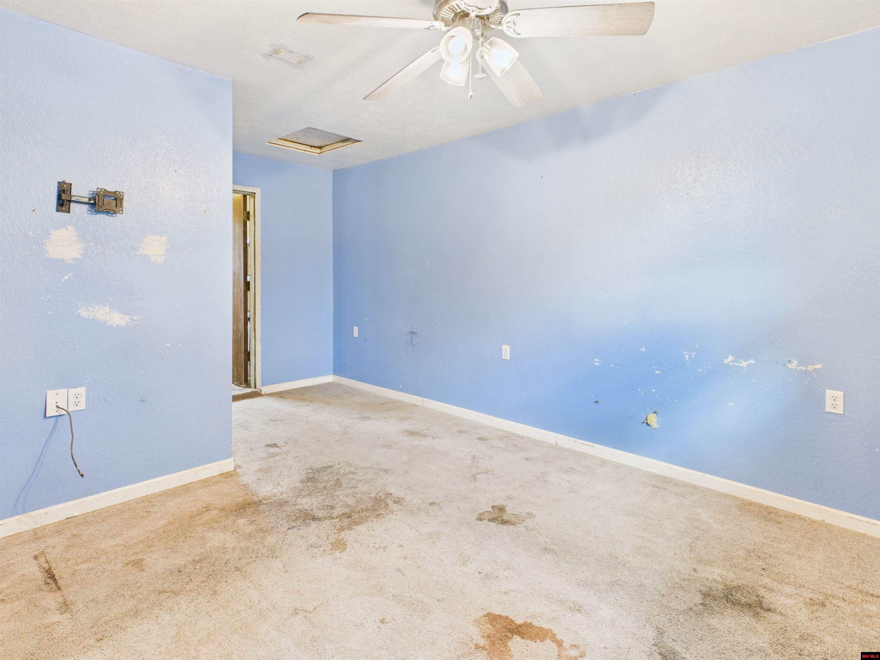 404 LAKESHORE ROAD Bull Shoals, AR
